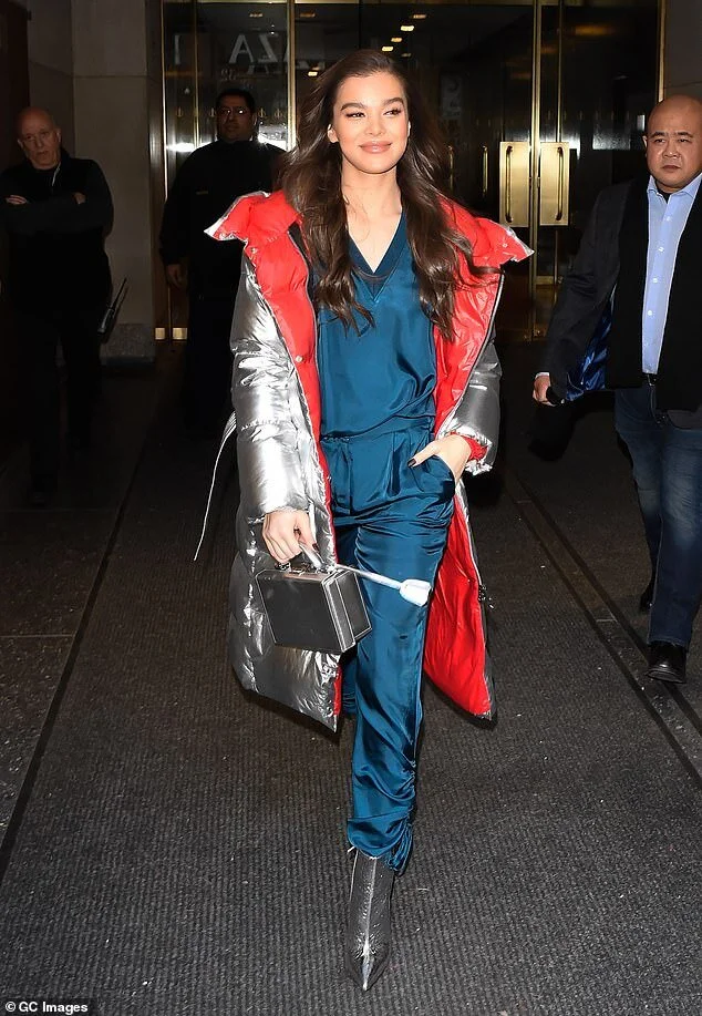 hailee aqua.jpg