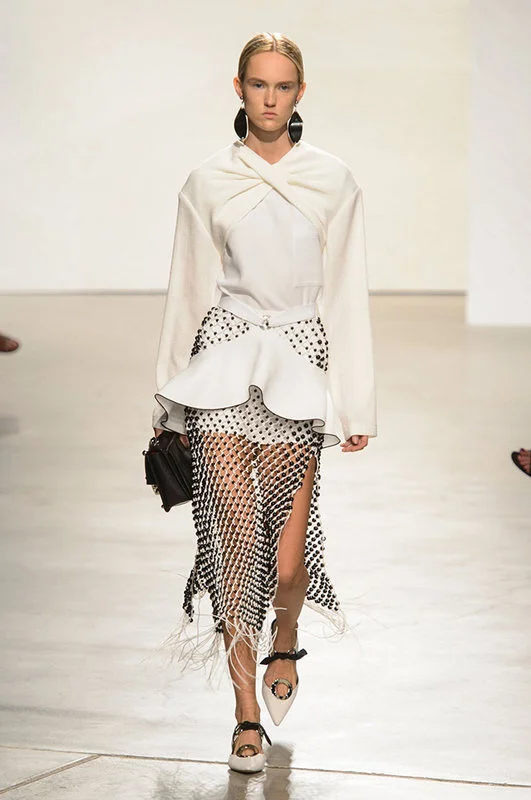 RUNWAY PROENZA 2.jpg