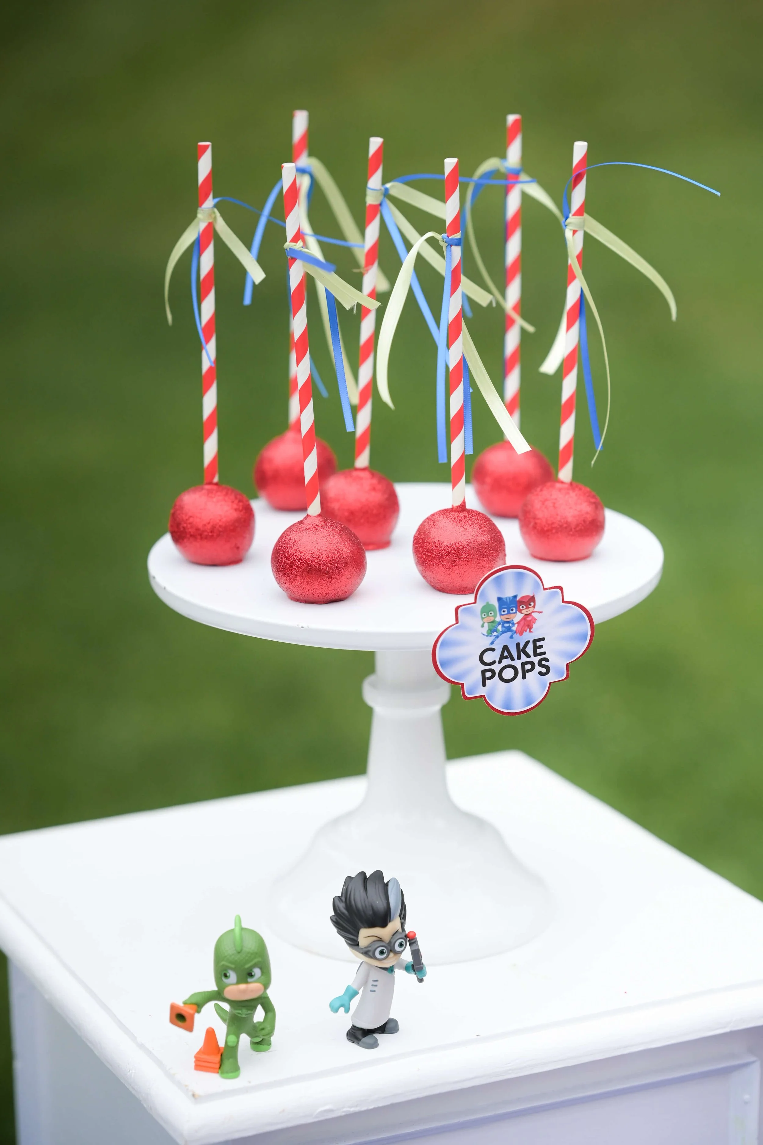 Cake pops_.jpg