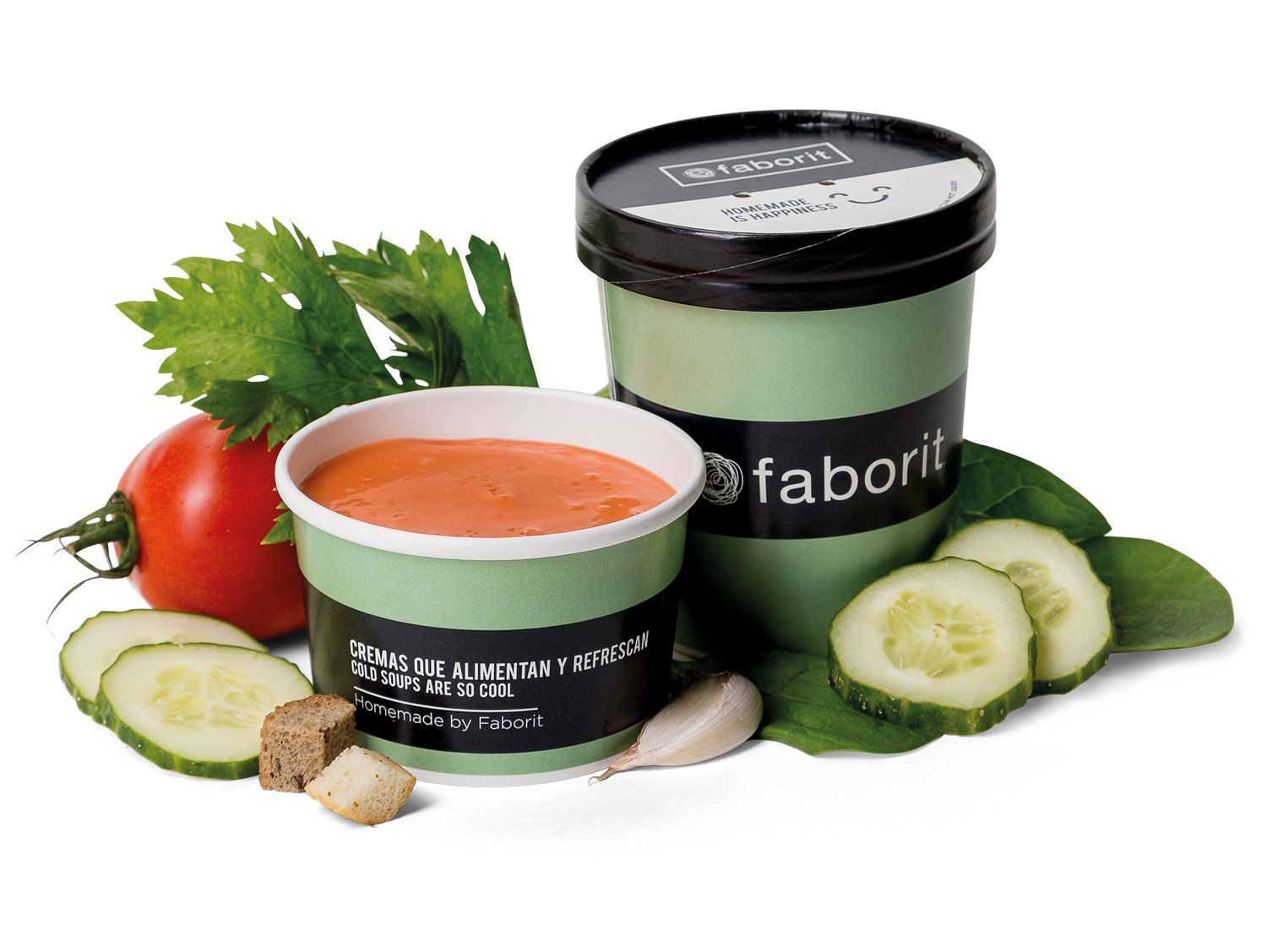 Envase de sopa fría de Faborit con tomate, pepino, apio, espinacas, ajo y picatostes.