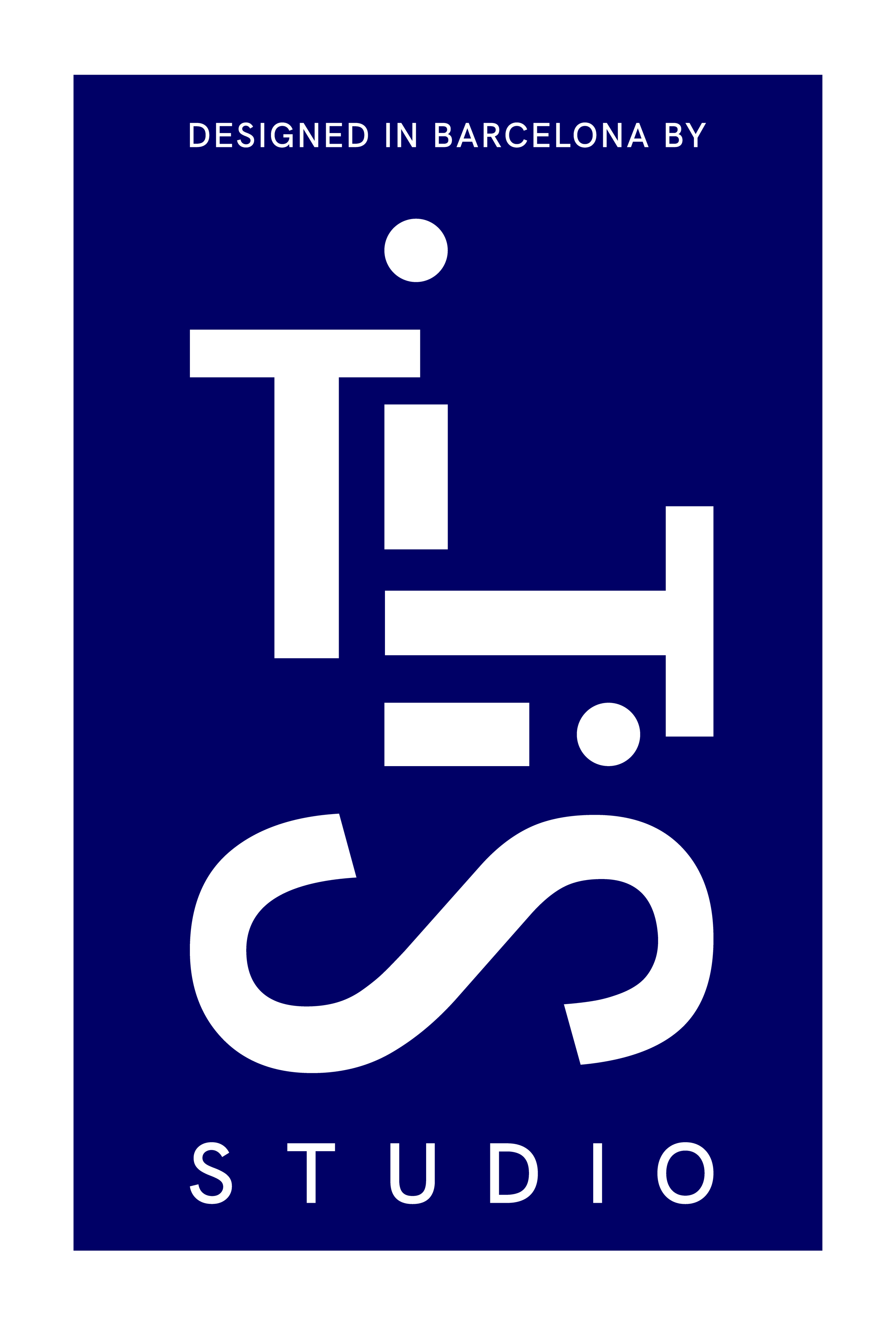 Logotipo de "TITIS Studio" diseñado en Barcelona, con fondo azul oscuro y texto blanco." Titis Studio. diseño gráfico, branding. Agosto Creative Studio.