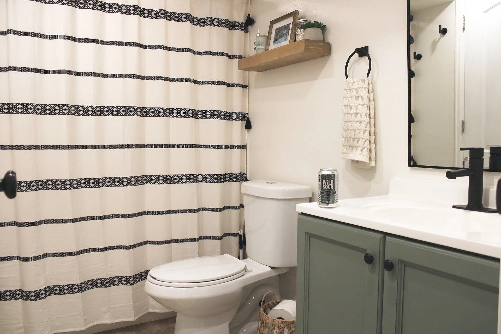DIY - Bathroom Makeover (Under $300) 