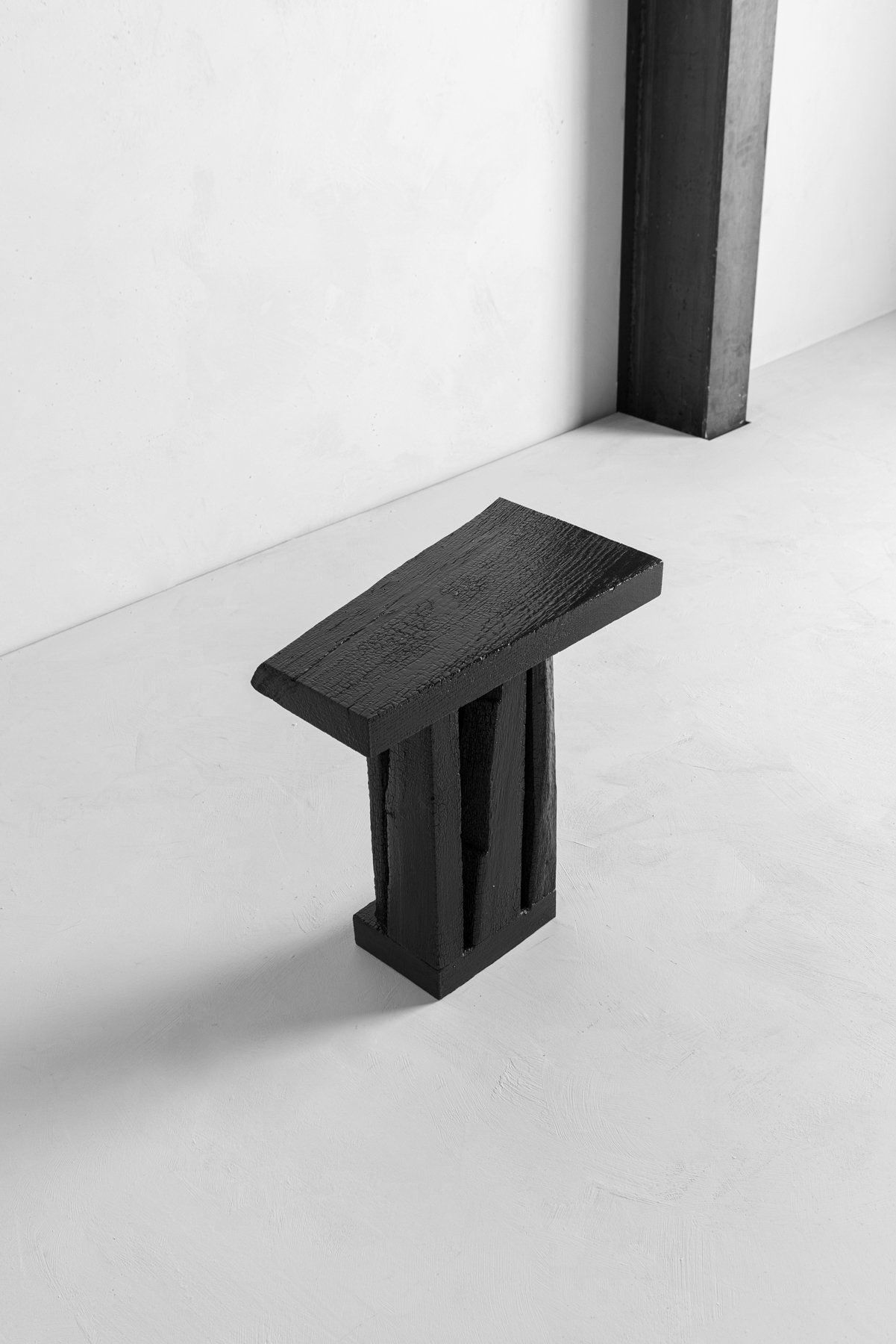 KURA SIDE TABLE