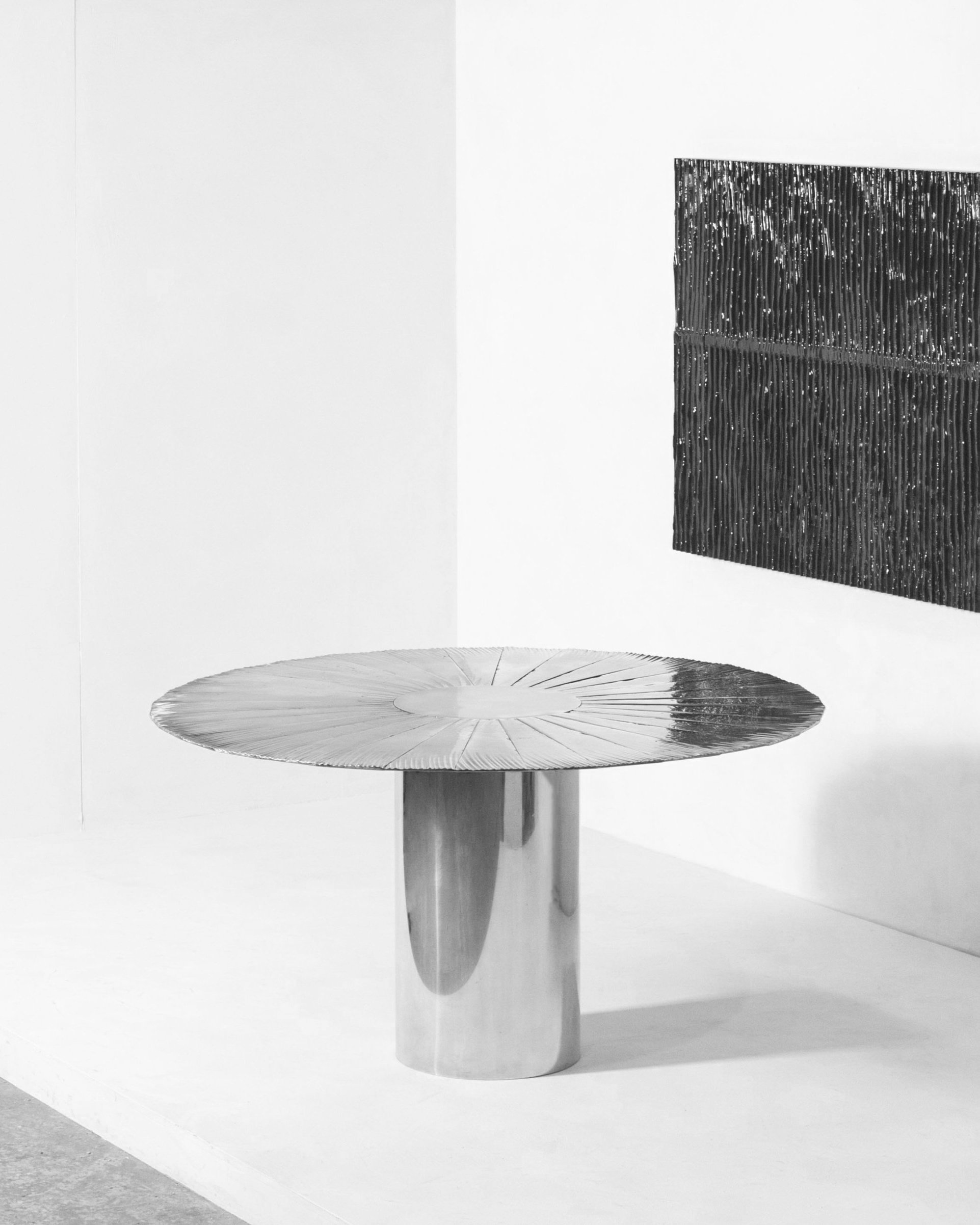 CUROSO DINING TABLE