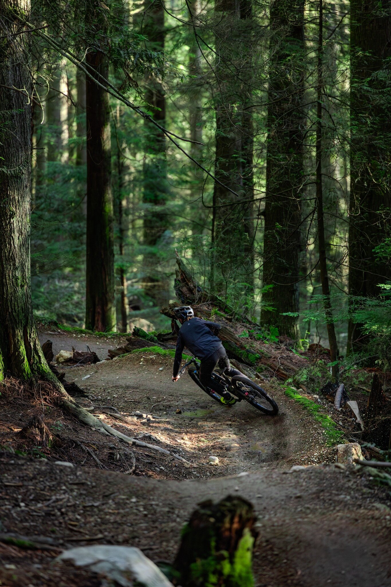 Sunday Funday! We're closed Sundays - we'll be out enjoying the sun today. Hope you are too!
.
📷 @livingston.geoff 
.
.
.
#sunday #funday #mtb #mountainbike #mountainibiking #sendit #shredit #northshore #northvan #nsmba @nsmba  @weareonecomposites