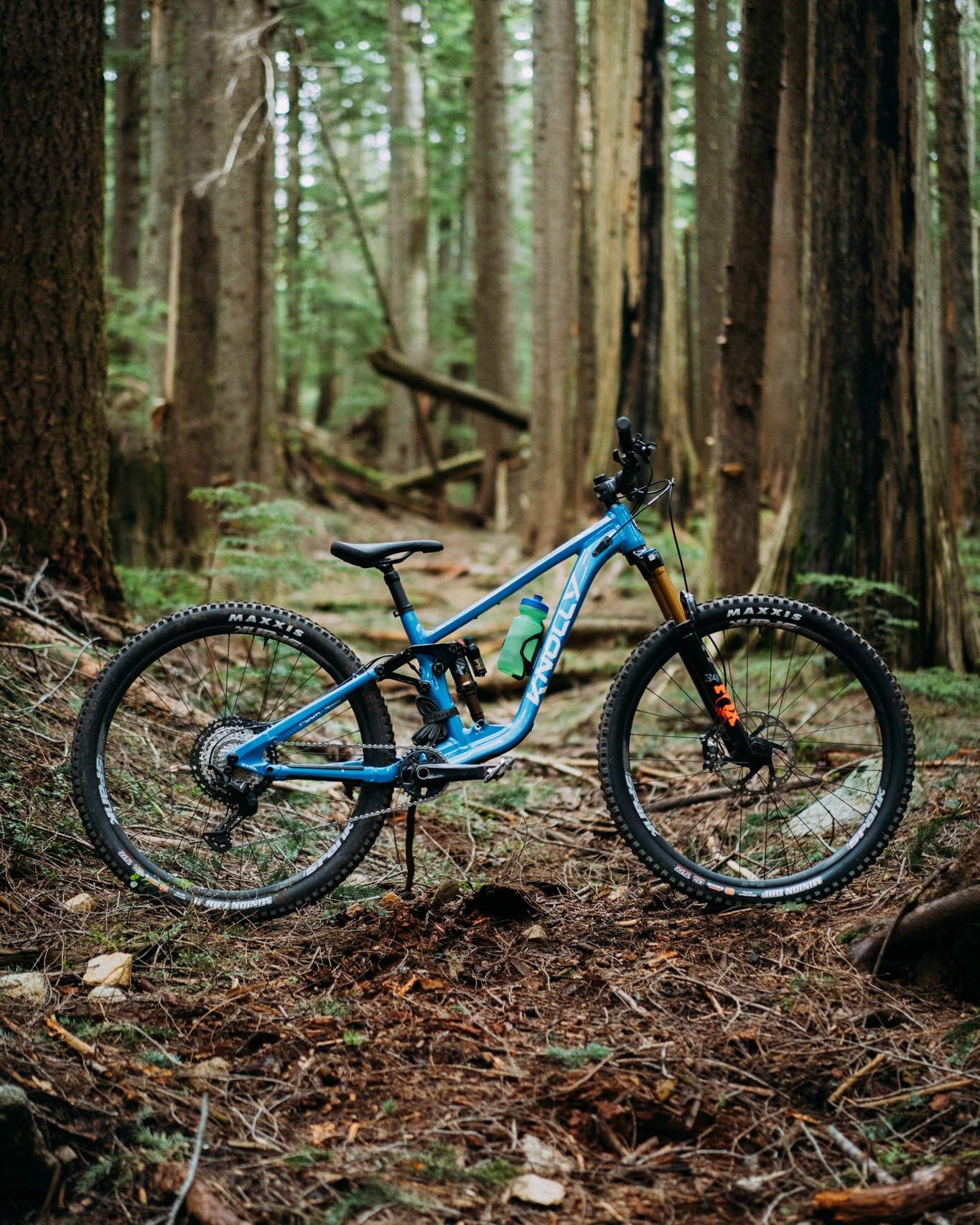 Knolly's new Fugitive is here 😍
More than a trail bike, not quite an enduro bike. The Fugitive is one of Knolly's most popular bikes - and for good reason. There isn't much it can't do.
Full blog post and demo bikes coming soon...
.
Psst - get to ou