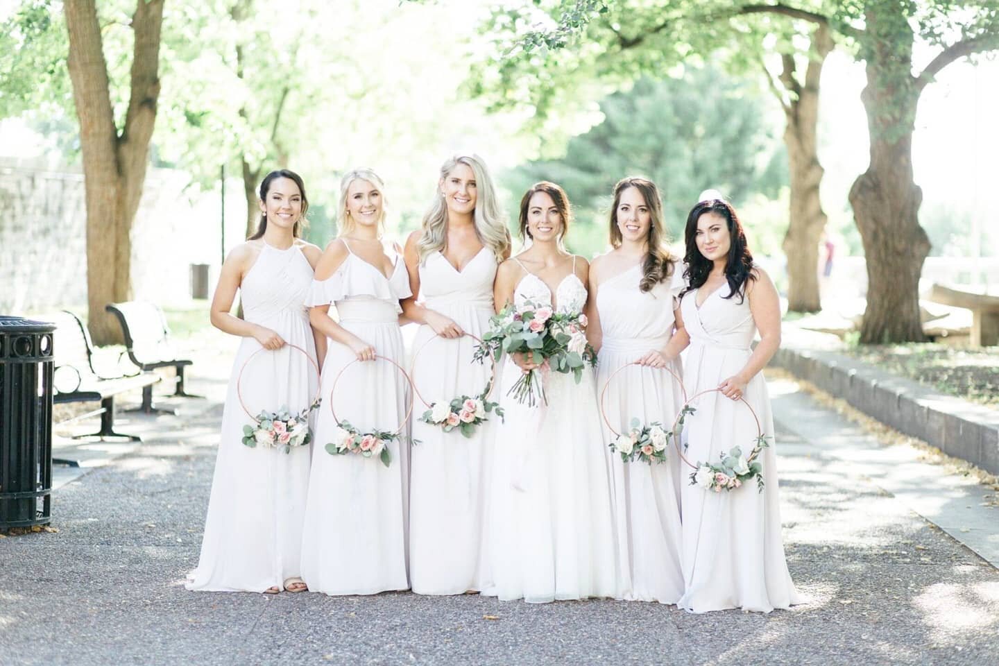 Personally I am a fan of weddings that are very minimalist classic vibes 😍 and any dresses in a neutral/pastel vibes are right up my alley 🥰

Though there is something to be said about deep colours in the fall time, I really want someone to do burn