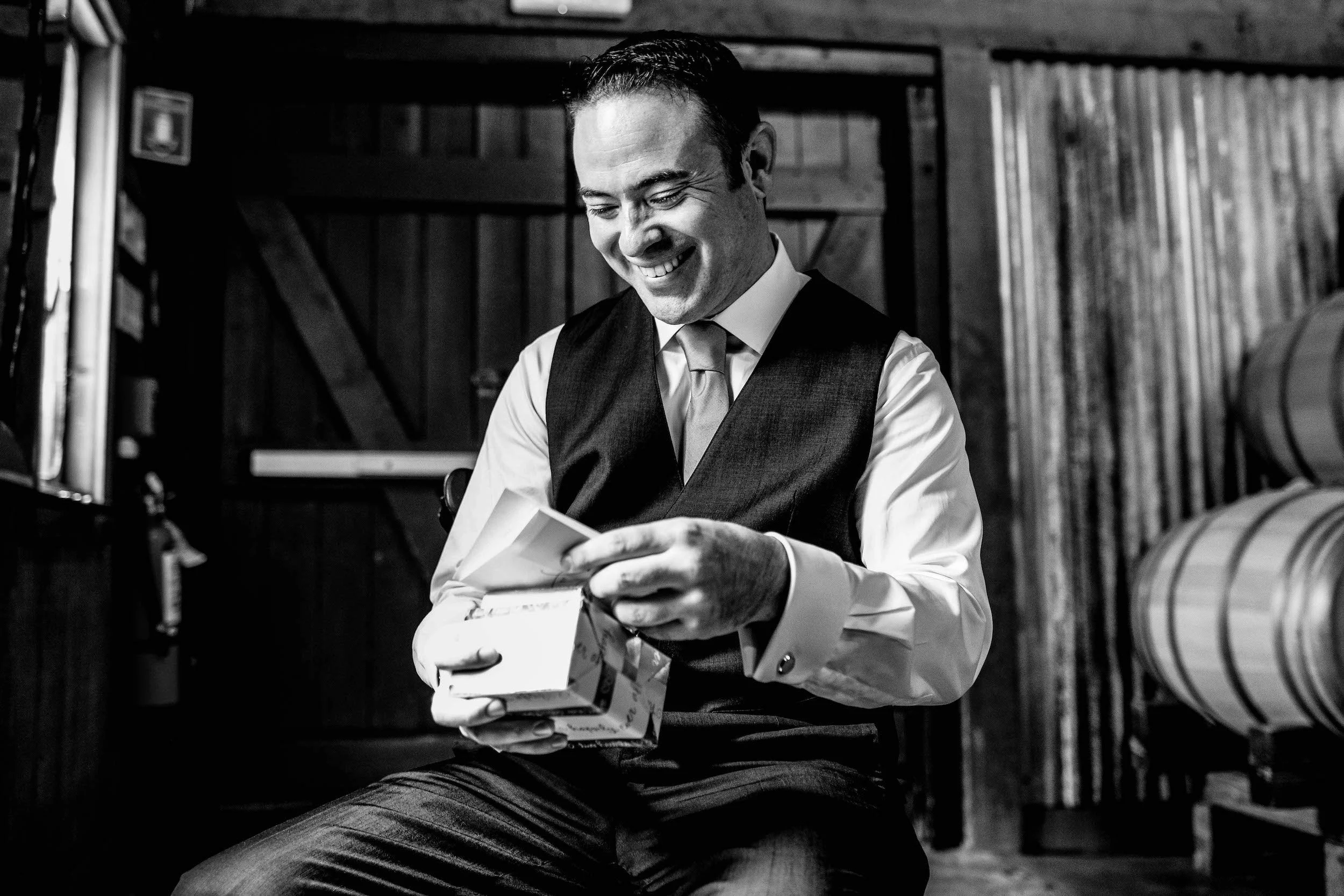 Groom reads special note from bride