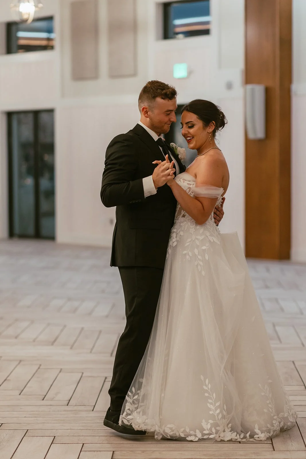 Kyle and Leah-6001.jpg