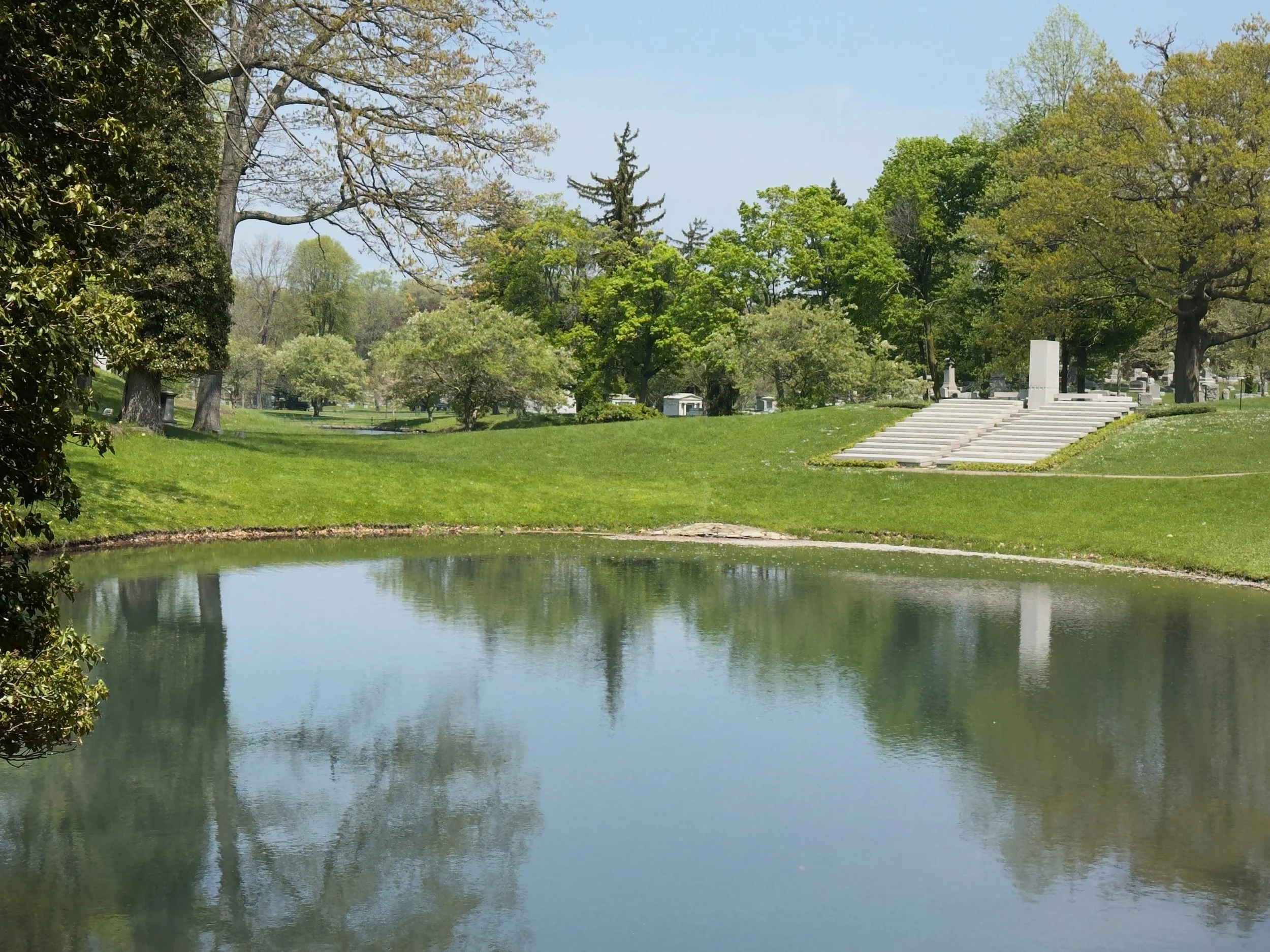 Frank Lloyd Wright's Remarkable Blue-Sky Mausoleum