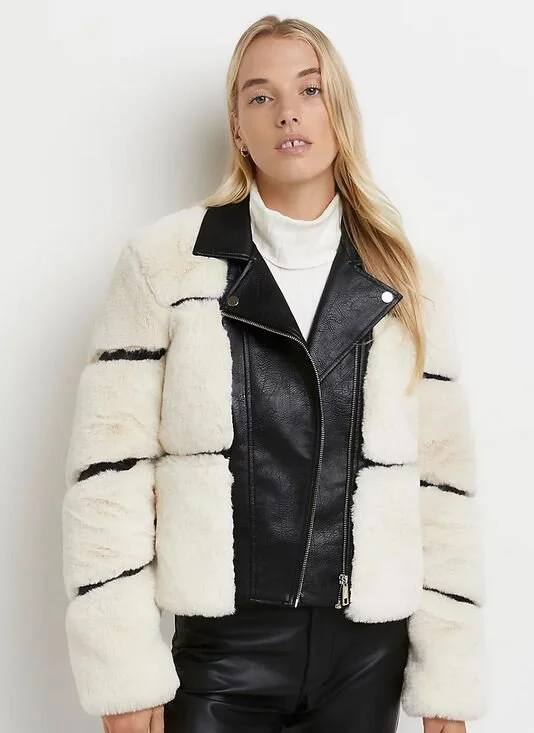 River Island, $158