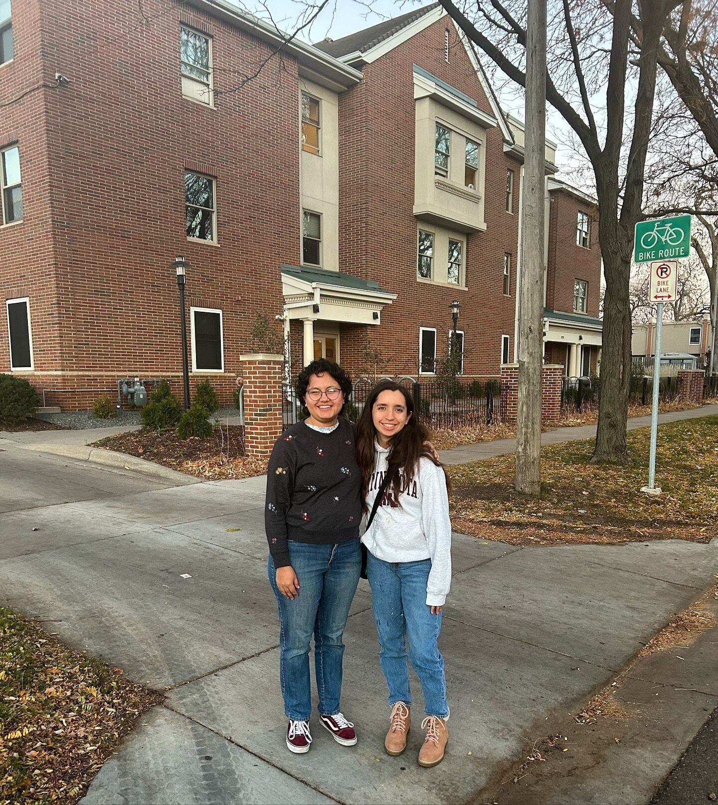 Our alumni are turning college campuses into hubs of opportunity! Idaly '23 and Dr. Jazmin '14 connected at the University of Minnesota - Twin Cities, where Idaly is studying Kinesiology and Dr. Jazmin is a postdoctoral fellow doing research in Chemi