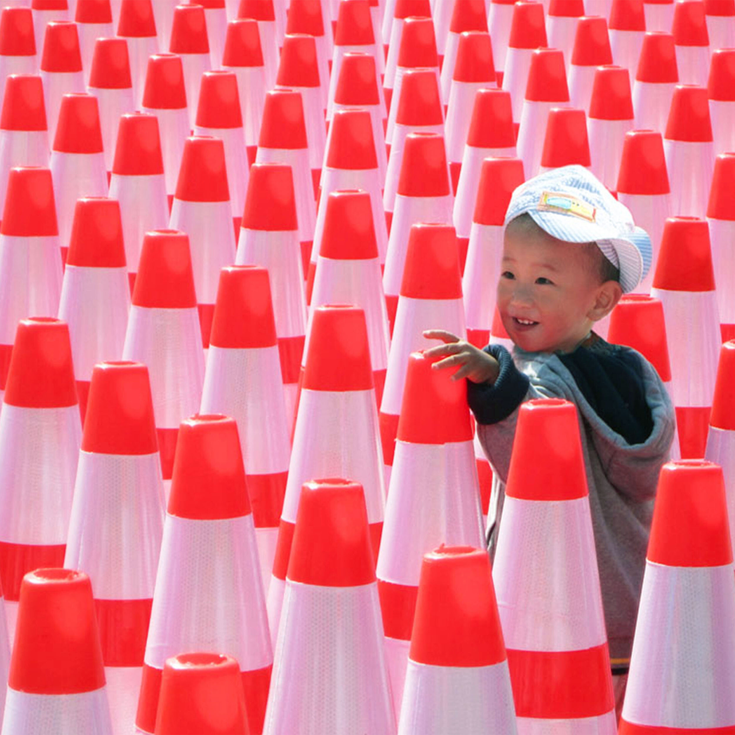 10,000 FLOWER MAZE