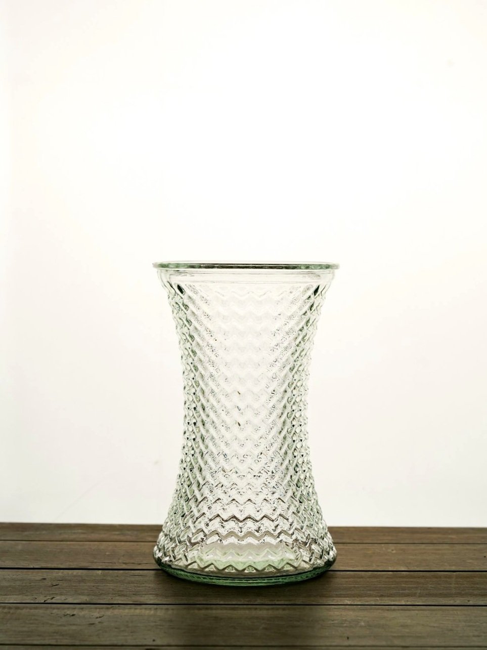 Dimpled+Glass+Vase+-+Moorfield+Farm+Flowers+-+Seasonal+Sustainable+British+Flowers.jpg