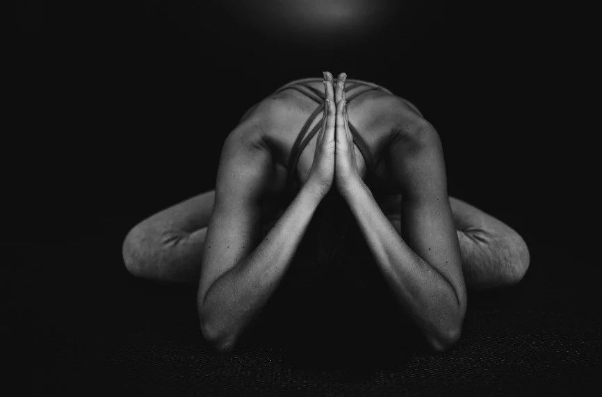 Personal Yoga Flow Coaching online with Rozzebud offering private 1:1 yoga sessions and custom yoga videos for home practice — Yoga Near Me service