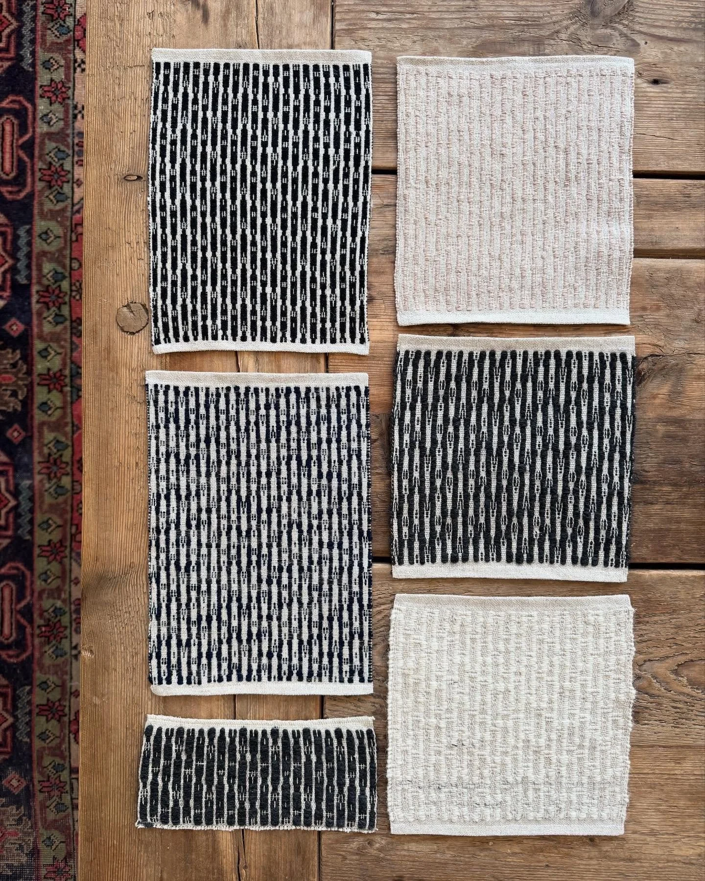 Explorations on the 8-harness loom with a boulevard weave by the @edmontonweaversguild #weaving