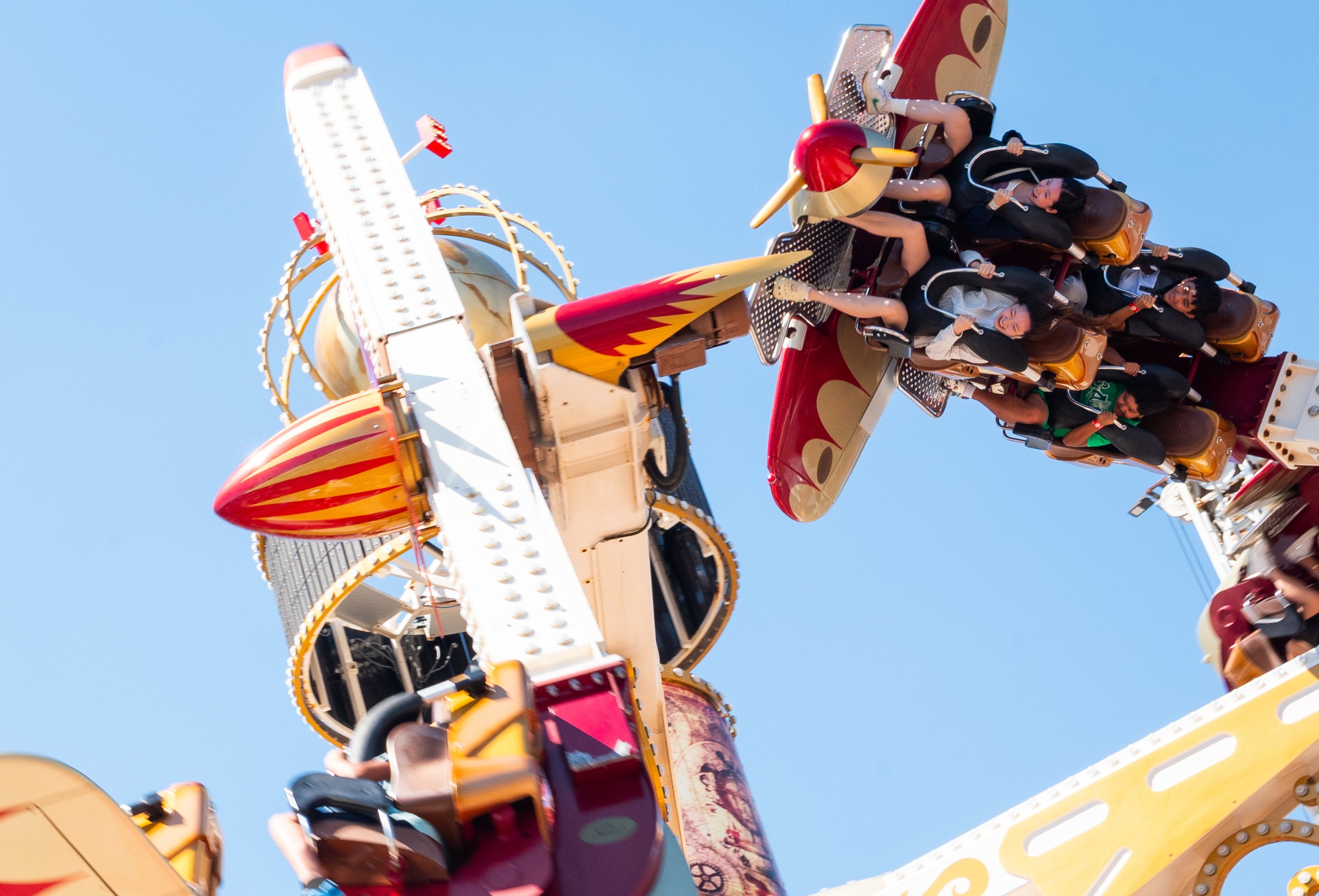 Around the World in 30 Seconds