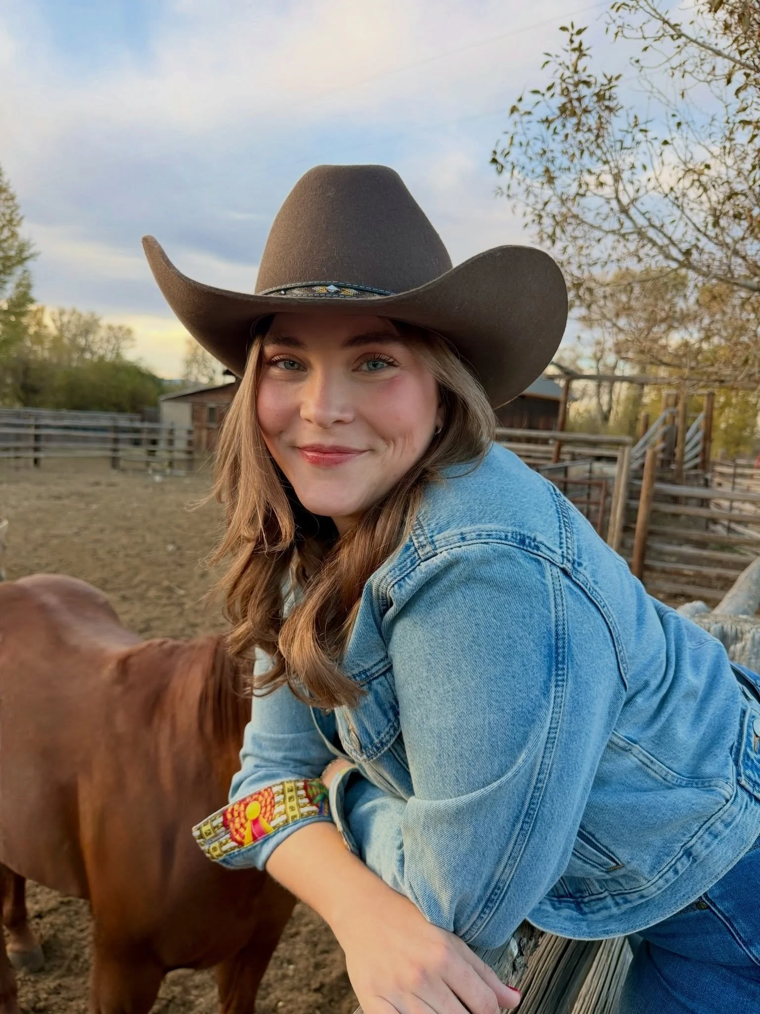 The perfect mix of beauty, style, and western charm 🤎 
 

#fallstyle #westernchic #ranchstyle #oneofakind #wyomingranch