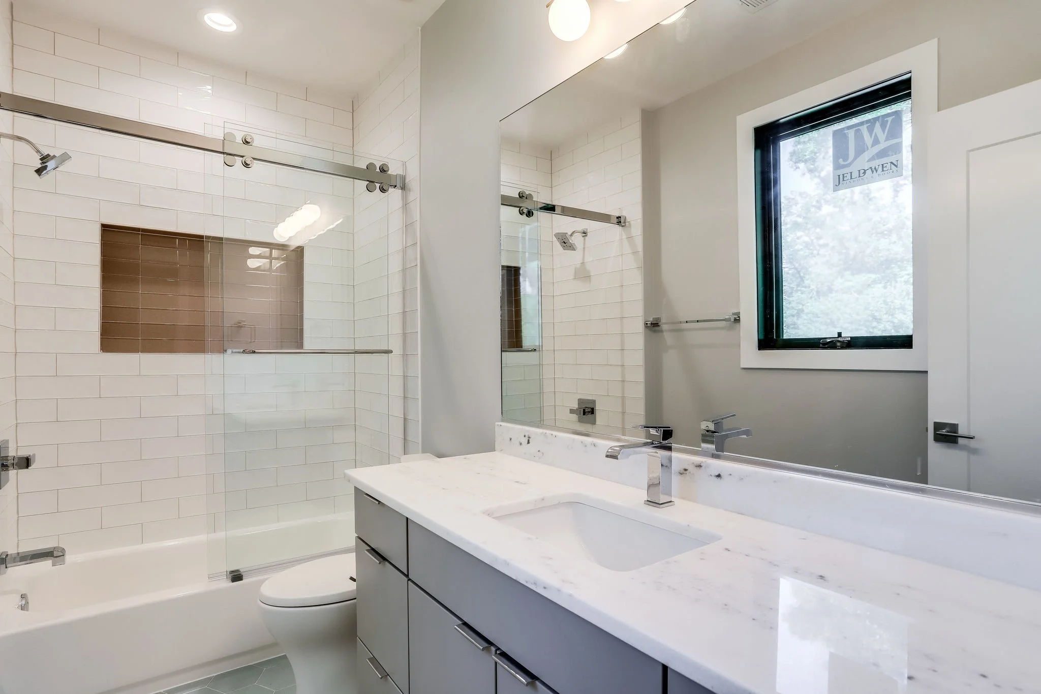 5308-31st-Road-N-Arlington-Classic Cottages (12).jpg