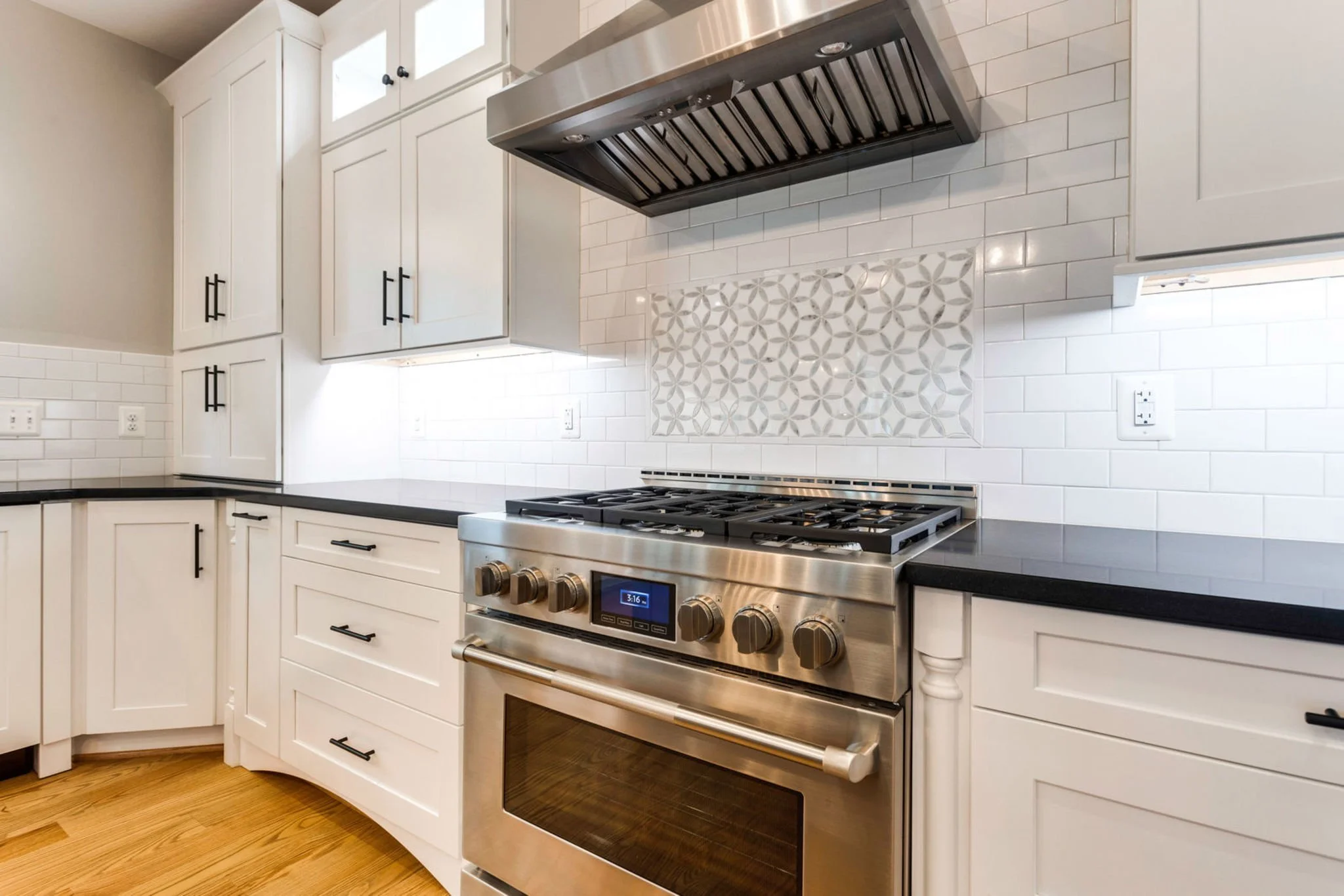 1601-N-Stafford-Street-Arlinton-Virginia-Cherrydale-Classic Cottages (1).jpg