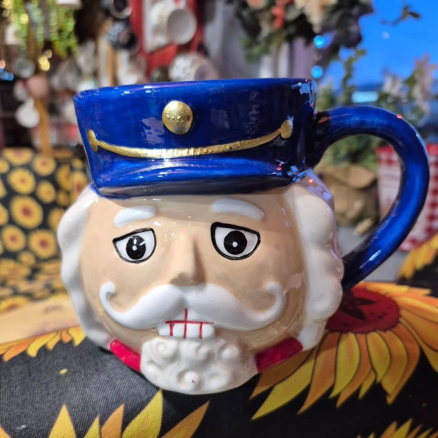 Lots of gift ideas for coming Christmas season 🙂 
open today 12 to 6
#deherdtgardens 
#barrheadsgardencenter 
#coffeeshop