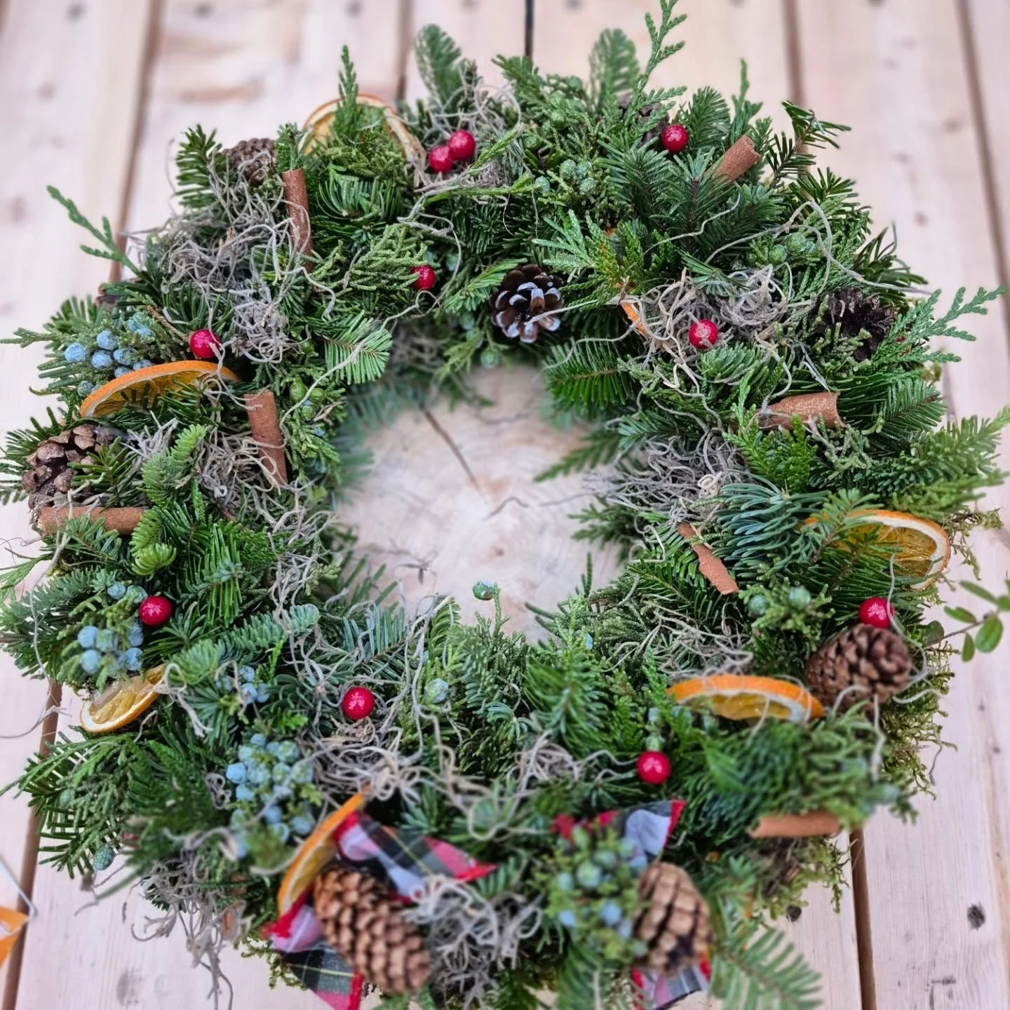 Good morning 🙂 we are open 12 to 6
December 6 we are having our Shop &amp; Snack event, with a special guest coming in the afternoon 🤶
#christmasatdeherdtgardens 
#deherdtgardens 
#coffeeshop