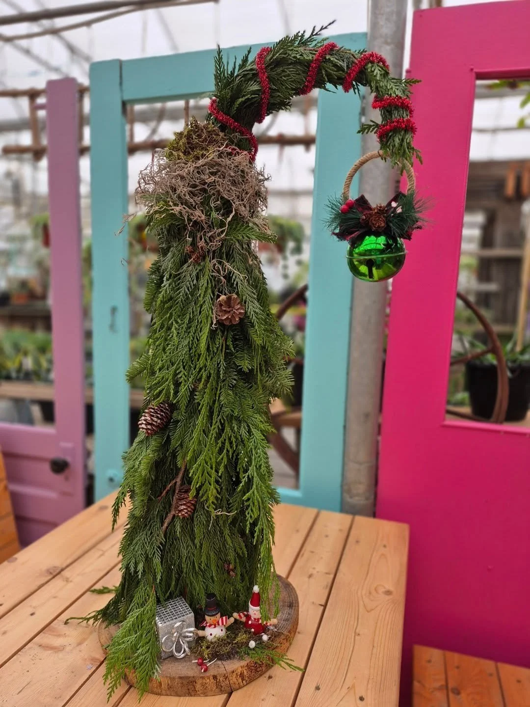 We got more greens in and at the end of the day i felt inspired 🙂
My whimsical Christmastree 😉 
Our shop &amp; snack evening is this Saturday from 5 to 8
#deherdtgardens 
#christmasatdeherdtgardens 
#coffeeshop