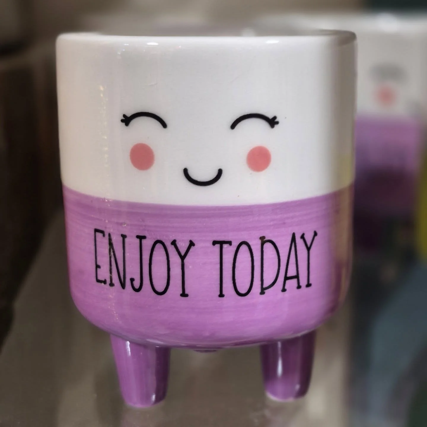 Enjoy your day ! Tomorrow Monday we are open ALL day 9 to 6 🙂
See you then
#deherdtgardens 
#coffeeshop 
#christmasgifts🎁