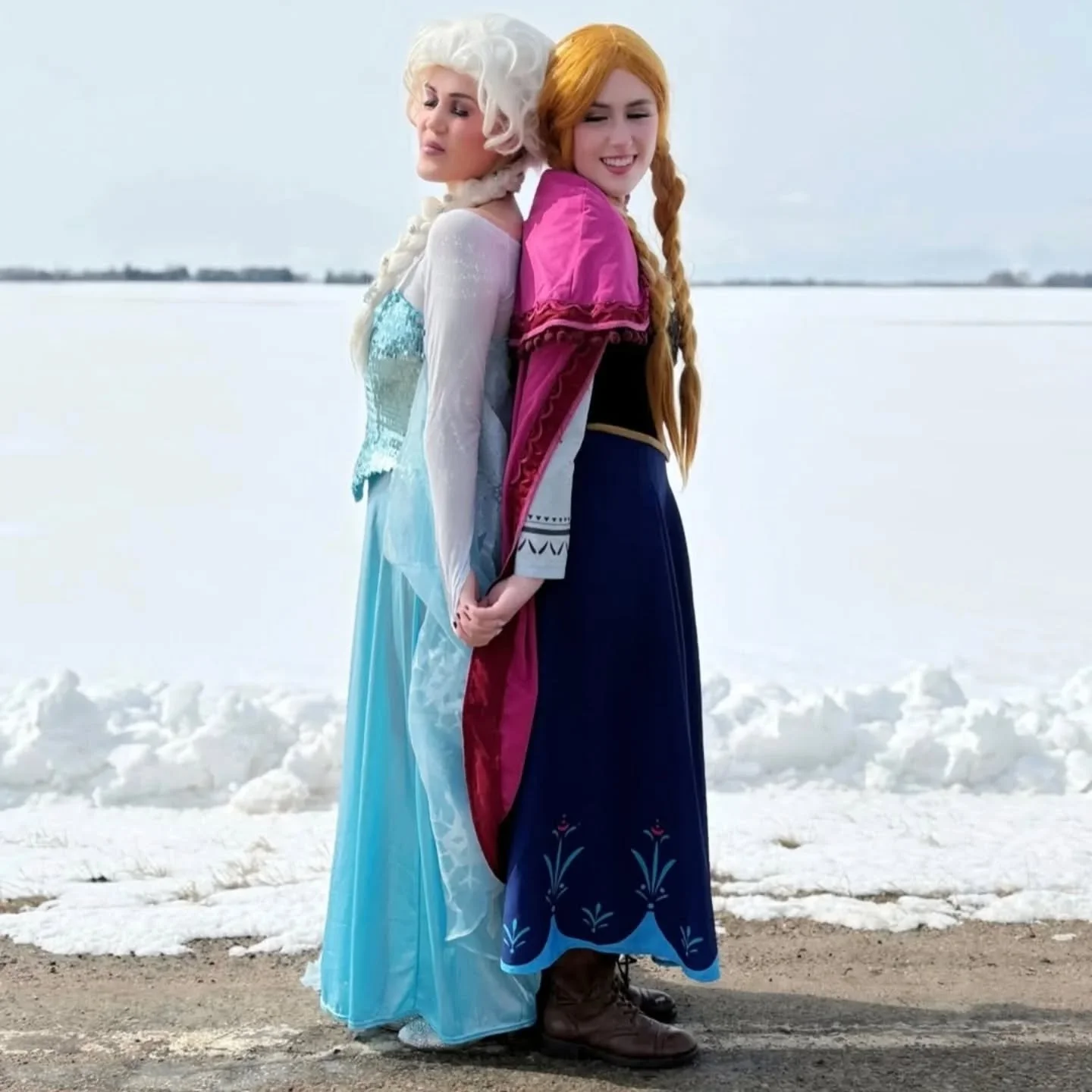 We are exited to be joined by  princesses from @fairygodmothersprincessteam  for our Royal  tea party on April 11!! Tickets are selling fast so make sure you get yours before we're sold out 

www.deherdtgardens.com