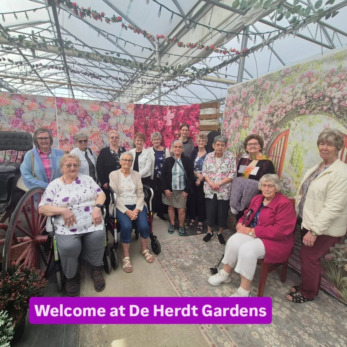 Had a nice group of the Brookside ladies coming to visit us 
🙂 with my mom included 🥰
#deherdtgardens 
#coffeeshop 
#aplacetovisit