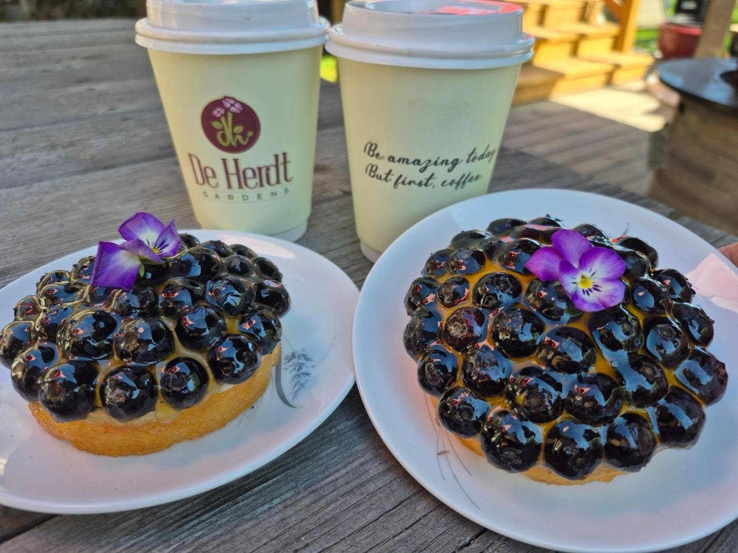 Do we take our work home ? You betcha 🙂 it looks so good
#deherdtgardens 
#elienekesbakeshop 
#coffeeshop