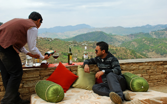 luxury-nepal-mountain-vineyard-dining-experience.png (1).png