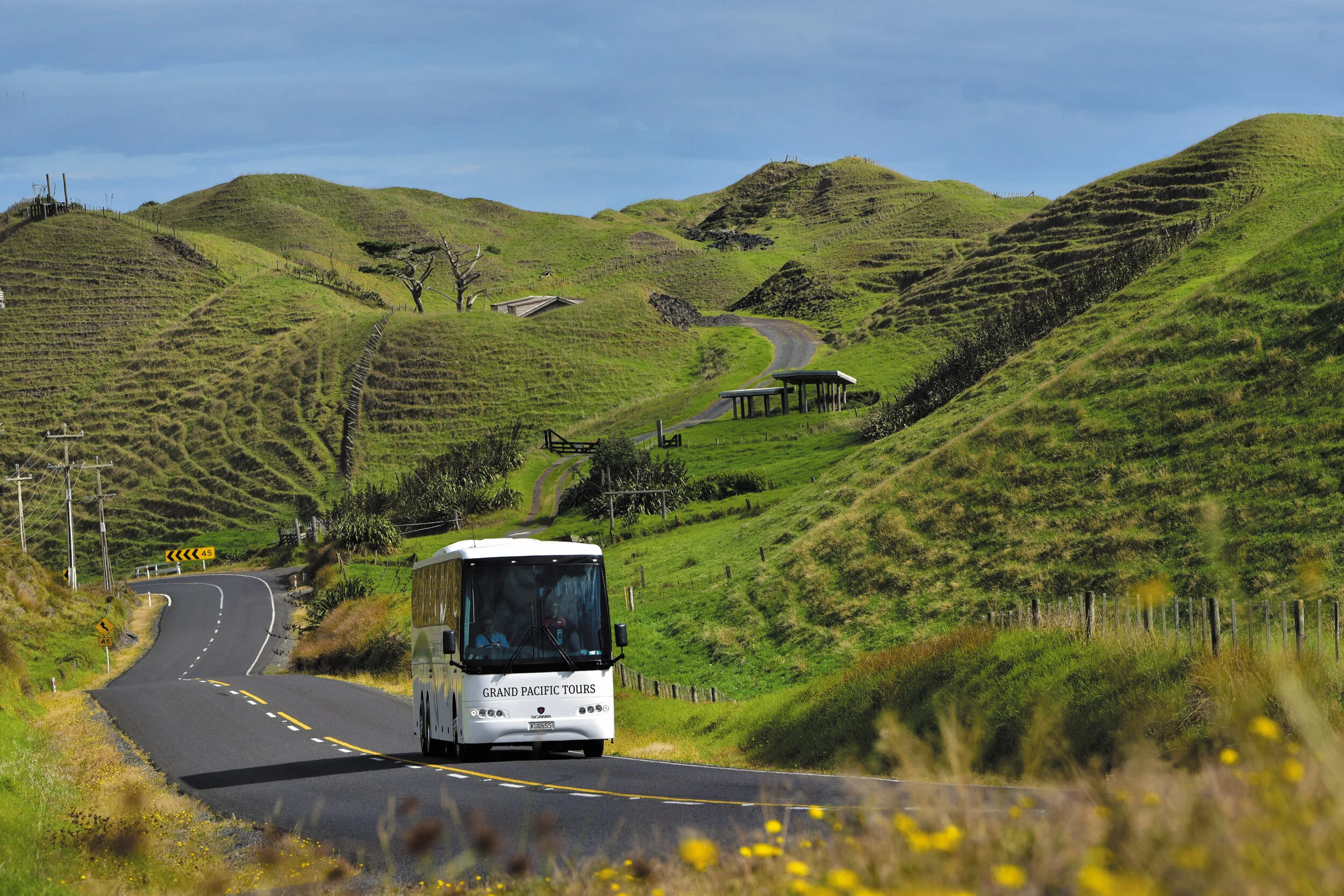 GPT.Coach Touring.jpg