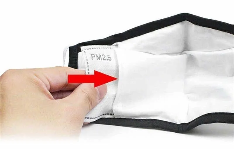 pm2.5-filter-inserting-black-mask.jpg