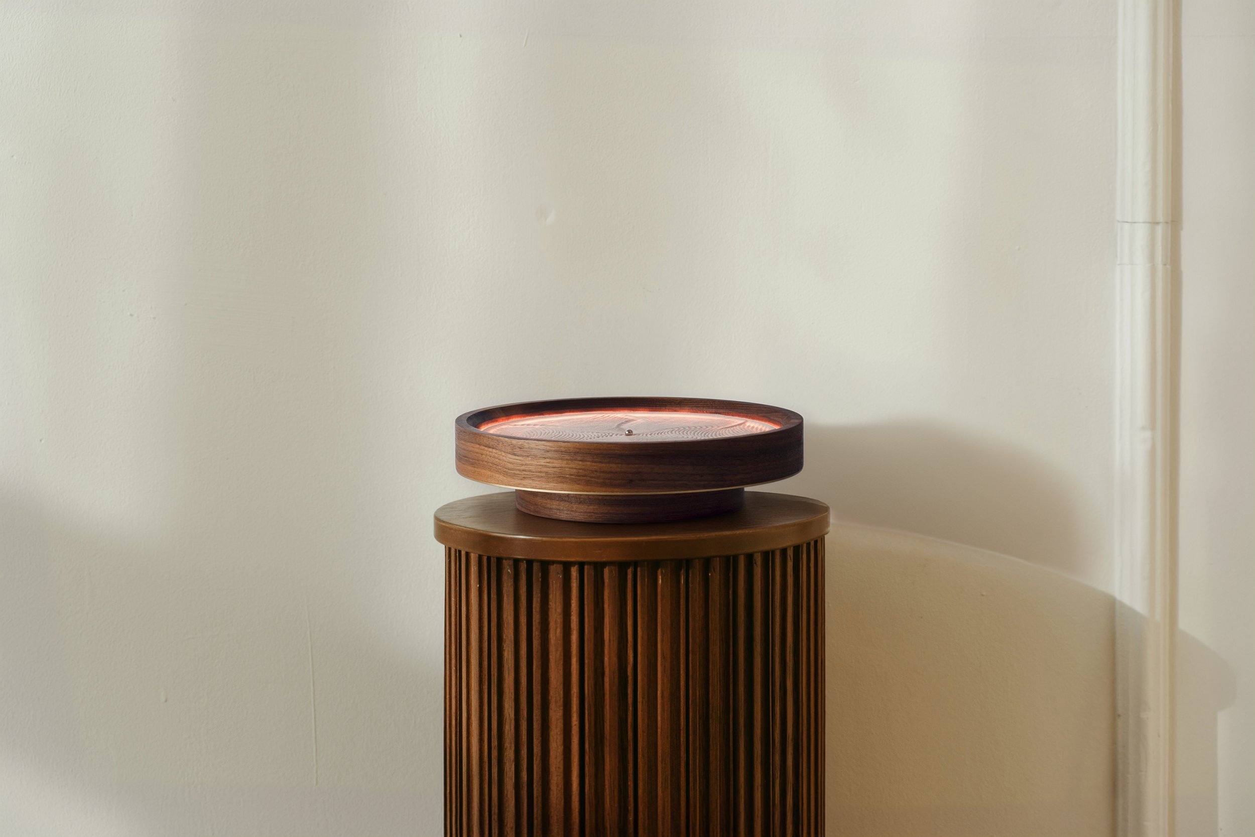 dark walnut sandsara in pedestal close.jpg
