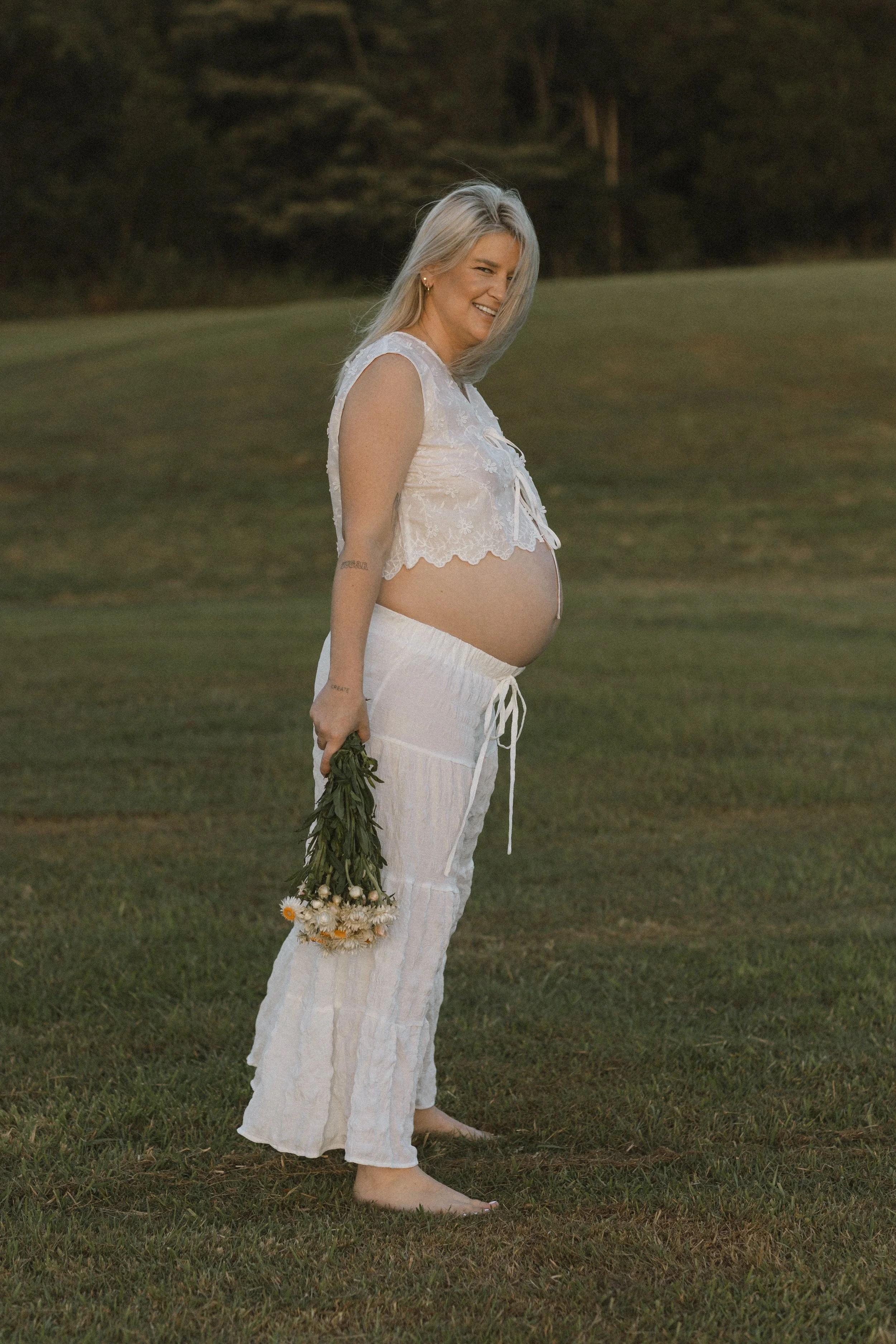 maternity photos field gold coast