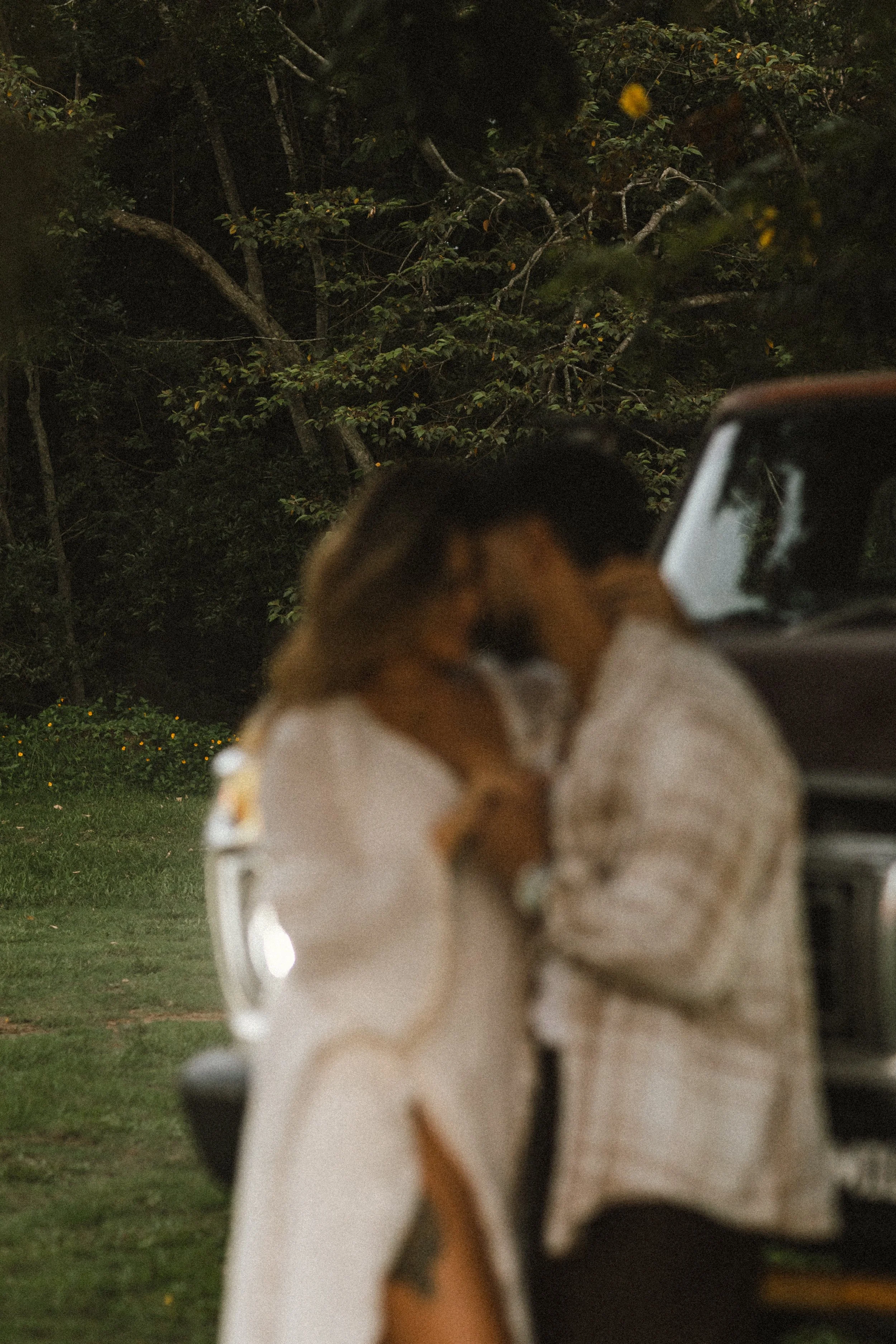 couples creative photoshoot lovers gold coast