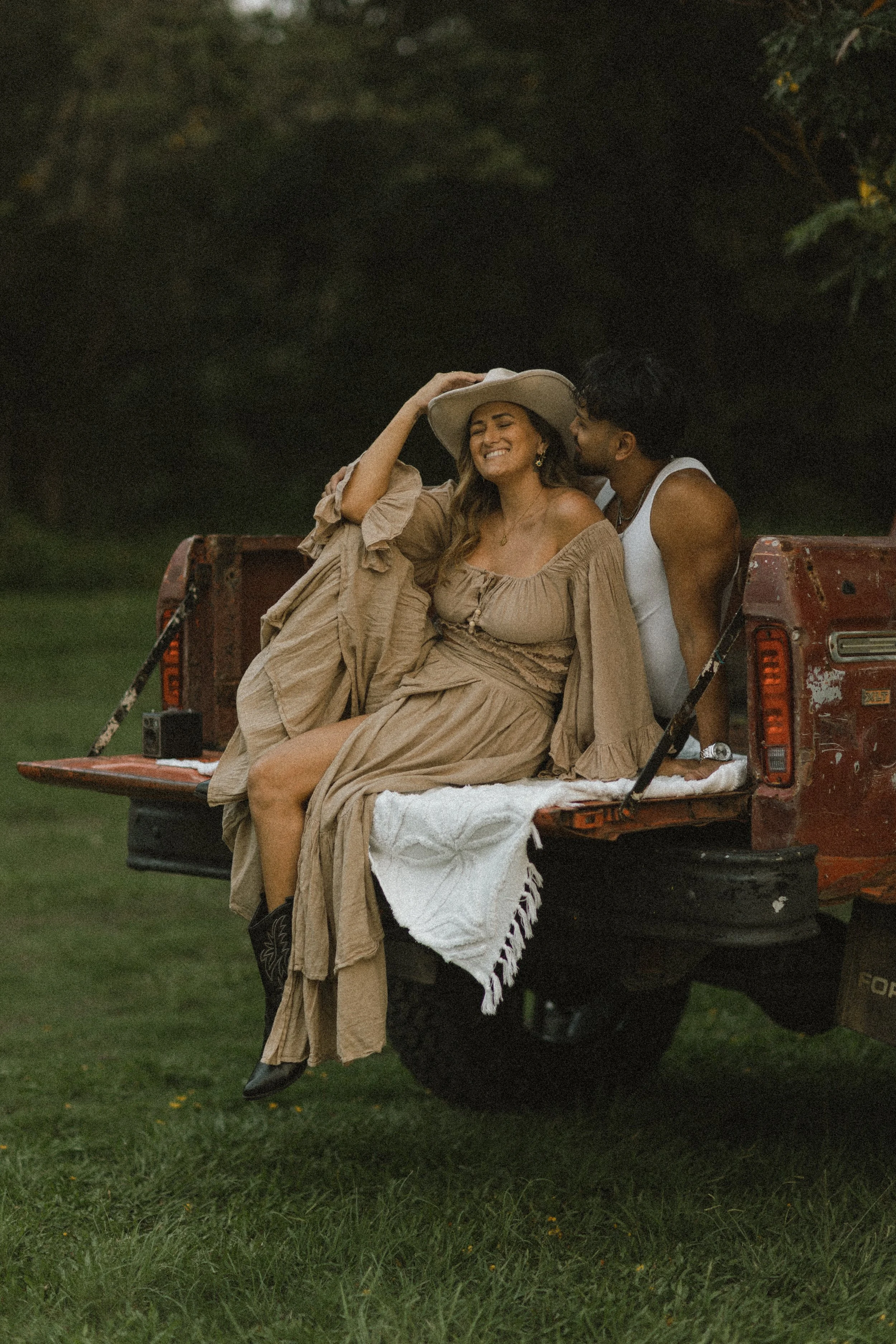 couples romantic photoshoot gold coast