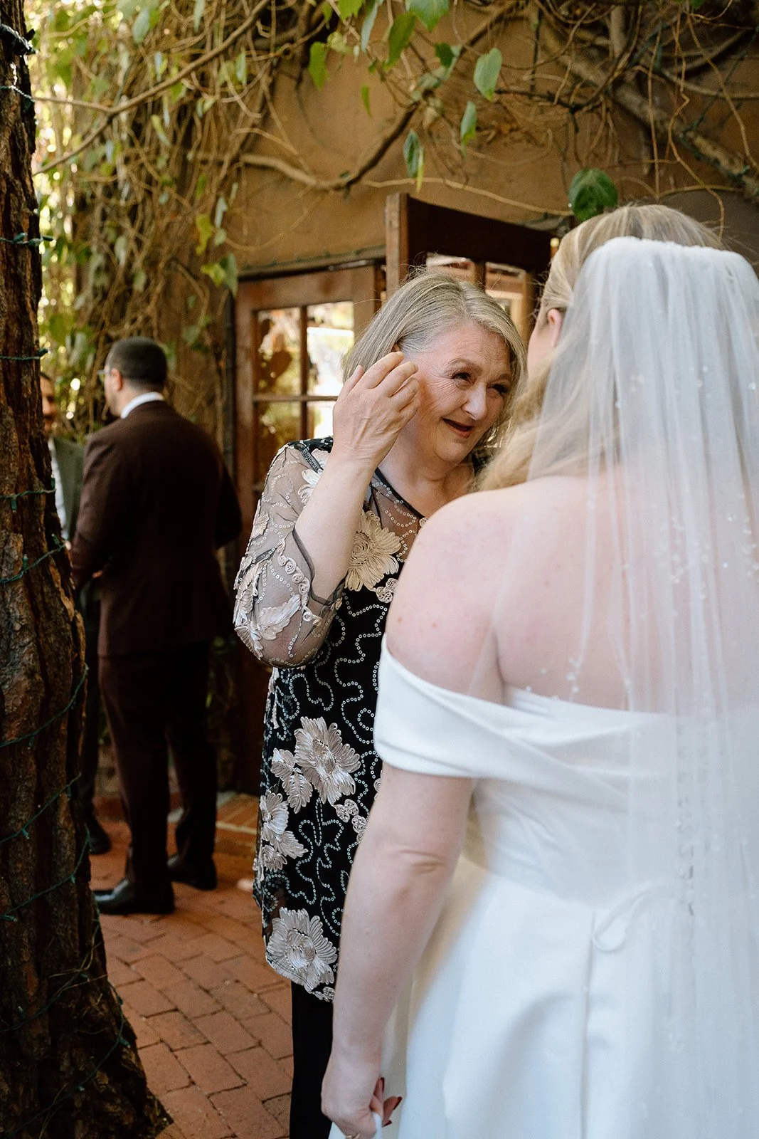 Emanuela + Josh_Wedding_Inn of the Seventh Ray_Topanga_25.10.04_Melissa Rae Photography-170.jpg