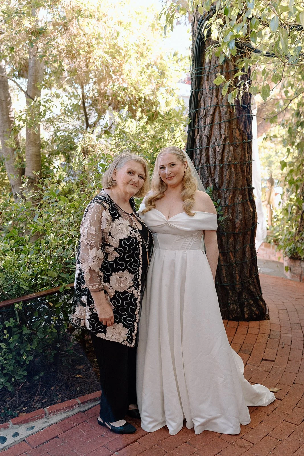 Emanuela + Josh_Wedding_Inn of the Seventh Ray_Topanga_25.10.04_Melissa Rae Photography-202.jpg