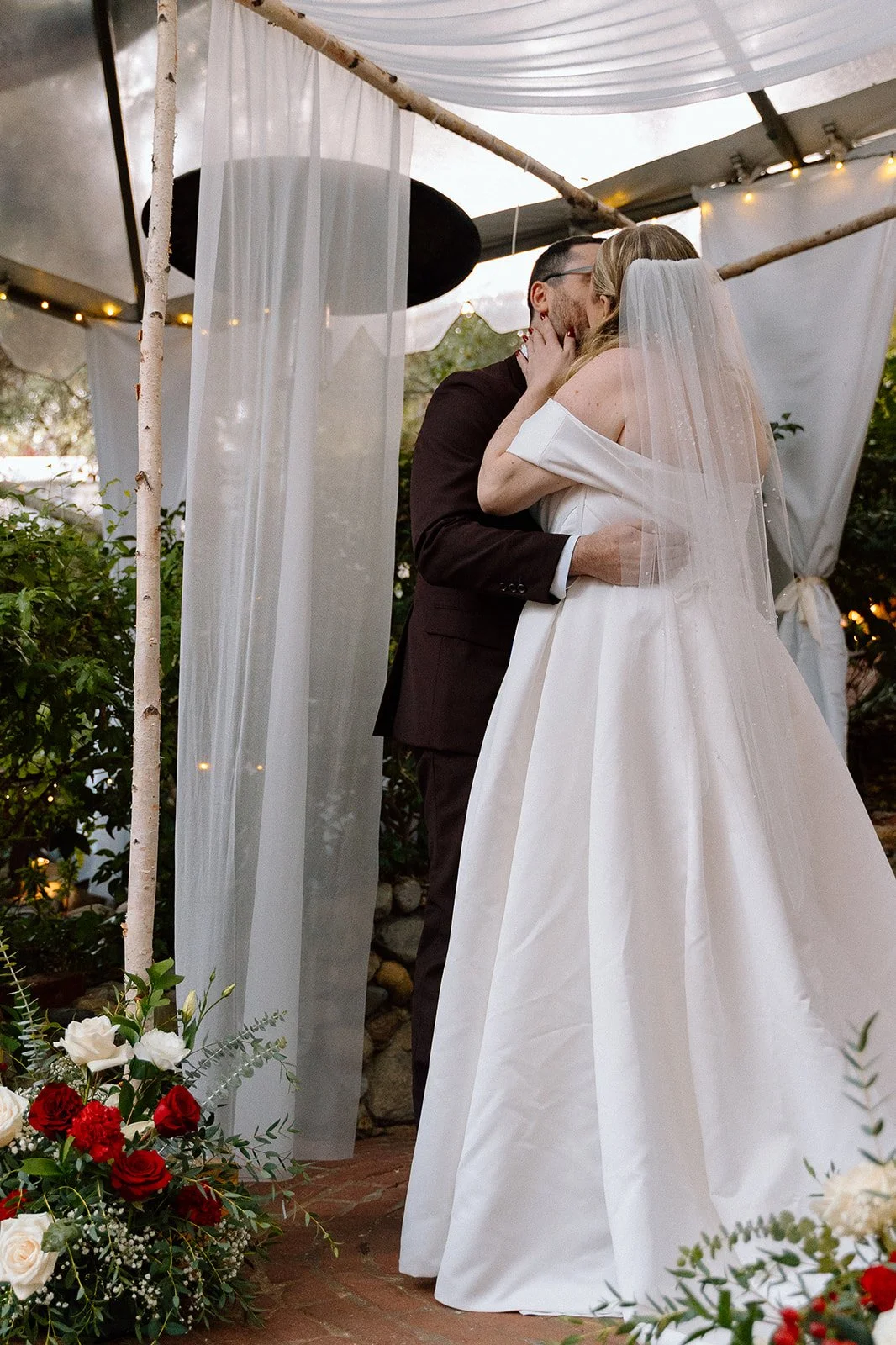 Emanuela + Josh_Wedding_Inn of the Seventh Ray_Topanga_25.10.04_Melissa Rae Photography-483.jpg