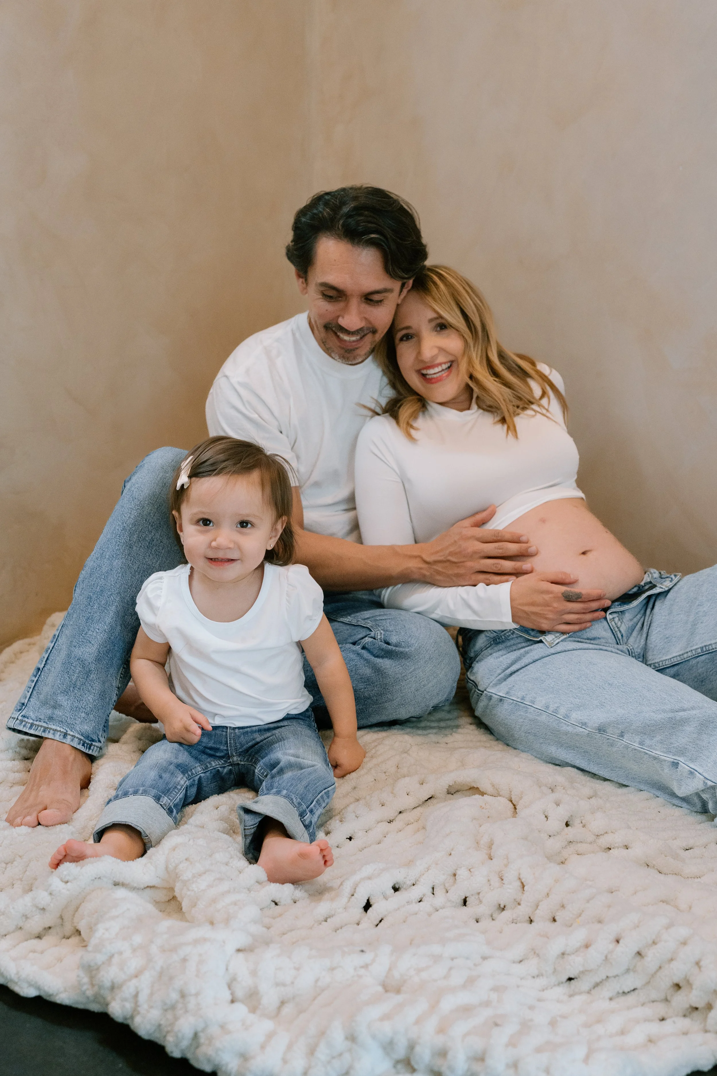 Ana + Servando_Maternity_Costa Mesa_26.05.17_Melissa Rae Photography-16.jpg