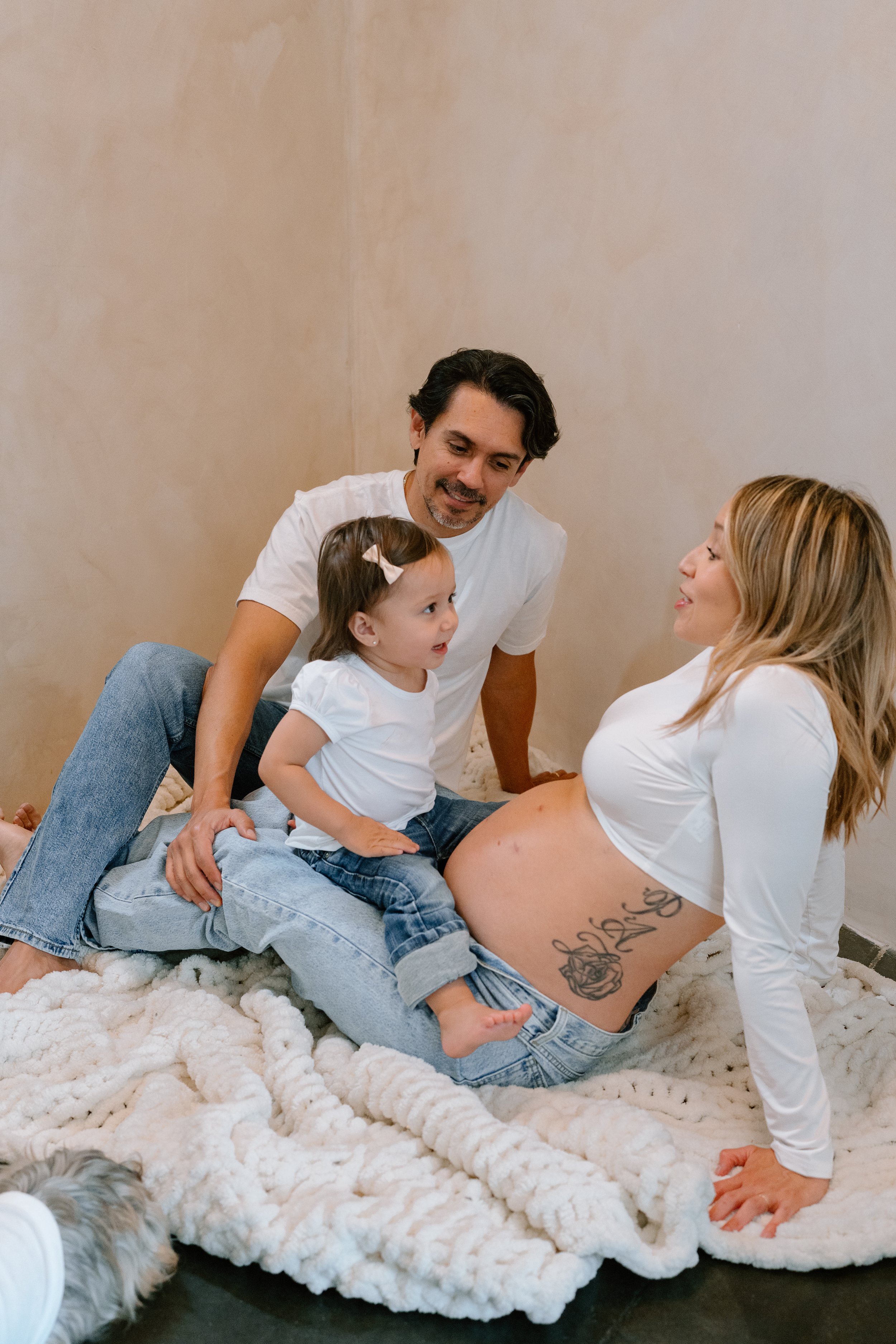 Ana + Servando_Maternity_Costa Mesa_26.05.17_Melissa Rae Photography-19.jpg