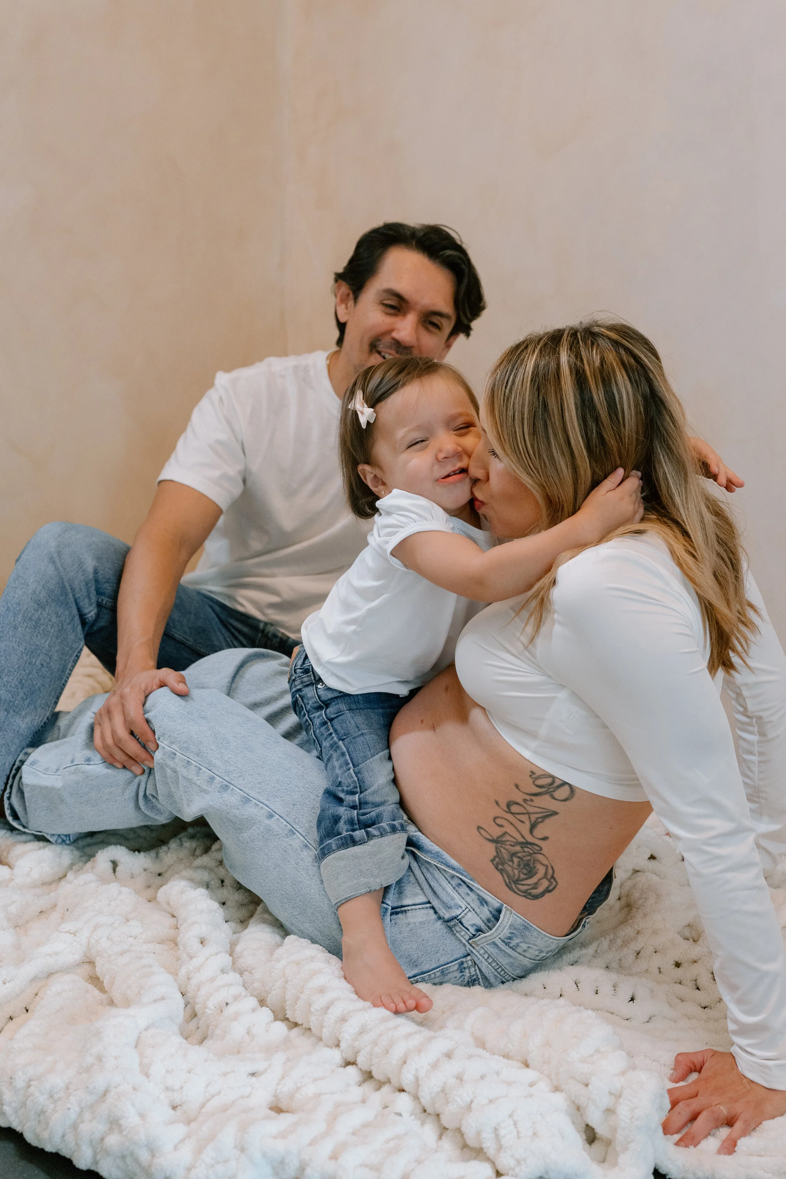 Ana + Servando_Maternity_Costa Mesa_26.05.17_Melissa Rae Photography-25.jpg