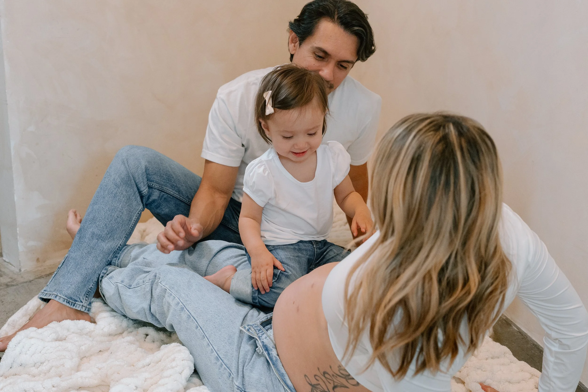 Ana + Servando_Maternity_Costa Mesa_26.05.17_Melissa Rae Photography-29.jpg