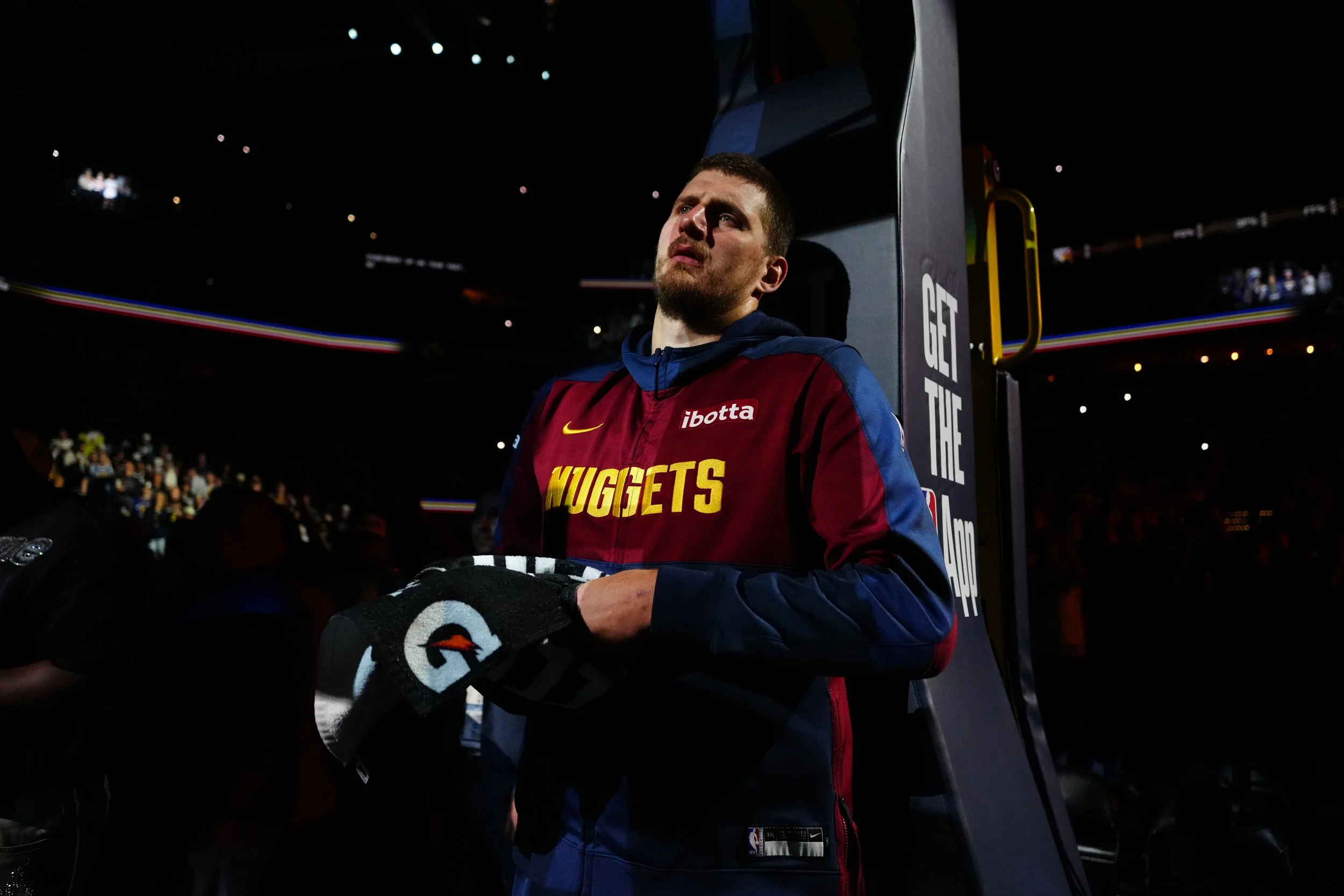 Basketball Feelings: Exits: The one who holds the sky