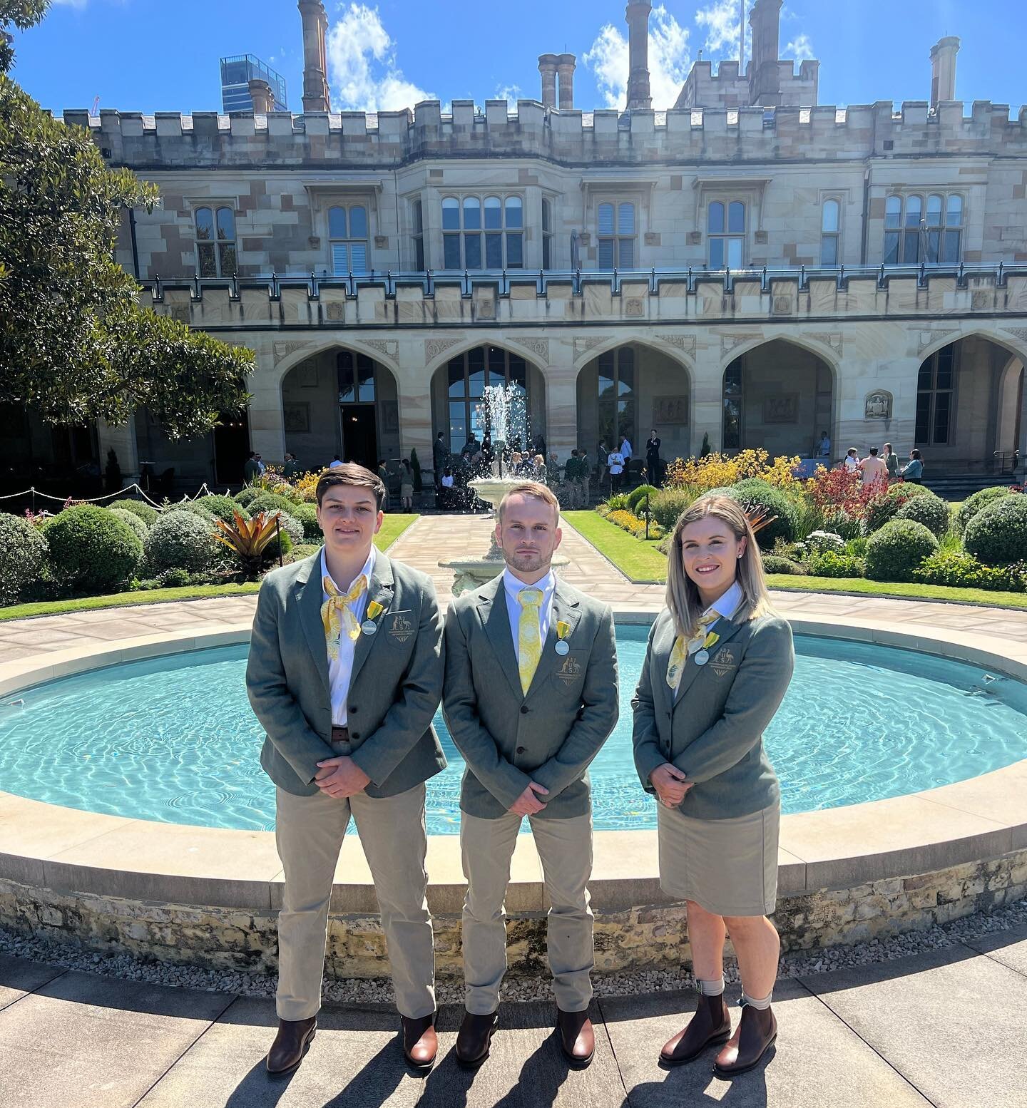 Congratulations to Boss Lady @carissaholland_  as well as Coach @naomi.debruine and Coach @justindanielholland for recieving the Australian Sports Medal at the Government House today!

Well deserved 👏

#australiansportsmedal #wrestling