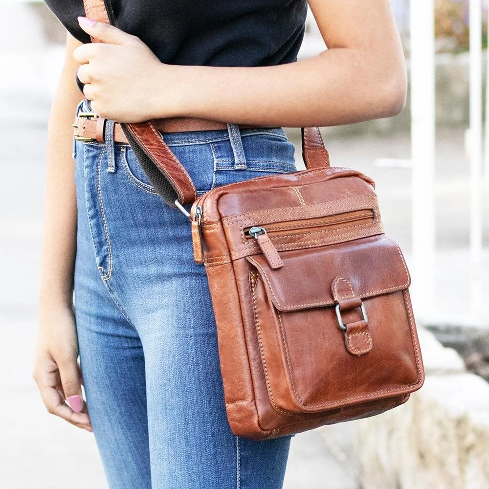 Jack Georges Voyager 7204 Slim Crossbody Bag - Honey — Bag  display picture 2