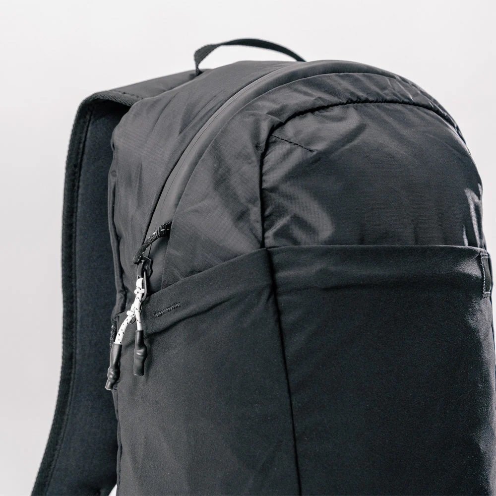 16Matador_ReFractionSeries_Studio_Backpack_15_7dc05d56-7982-46fc-993f-aad735512d67_2400x.jpg