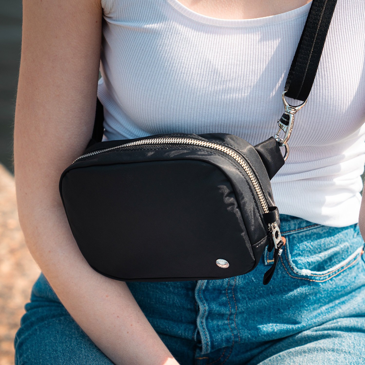 SecondaryThumbnail_W_MicroSling.jpg (Copy) (Copy)